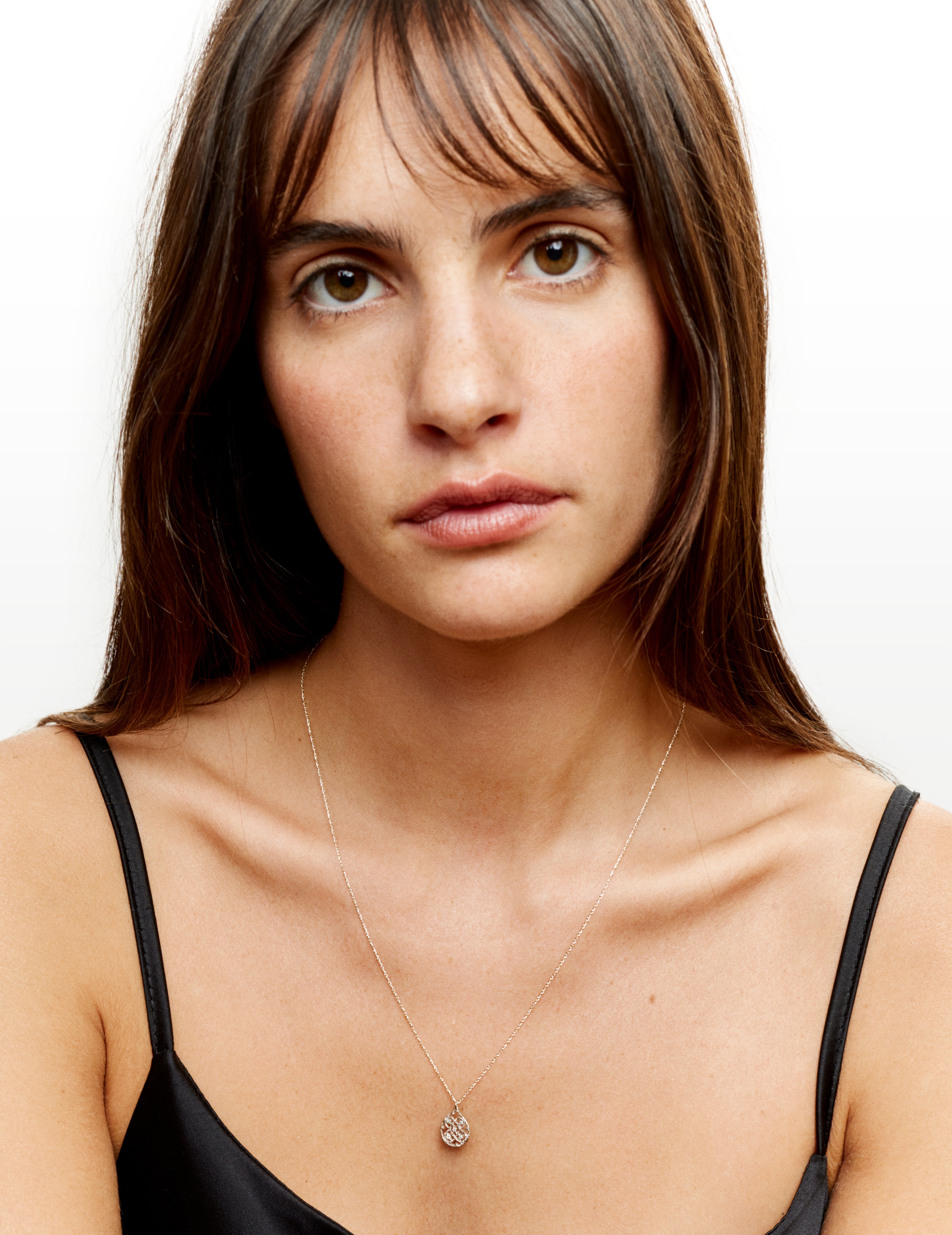 Drop R white gold and diamonds necklace