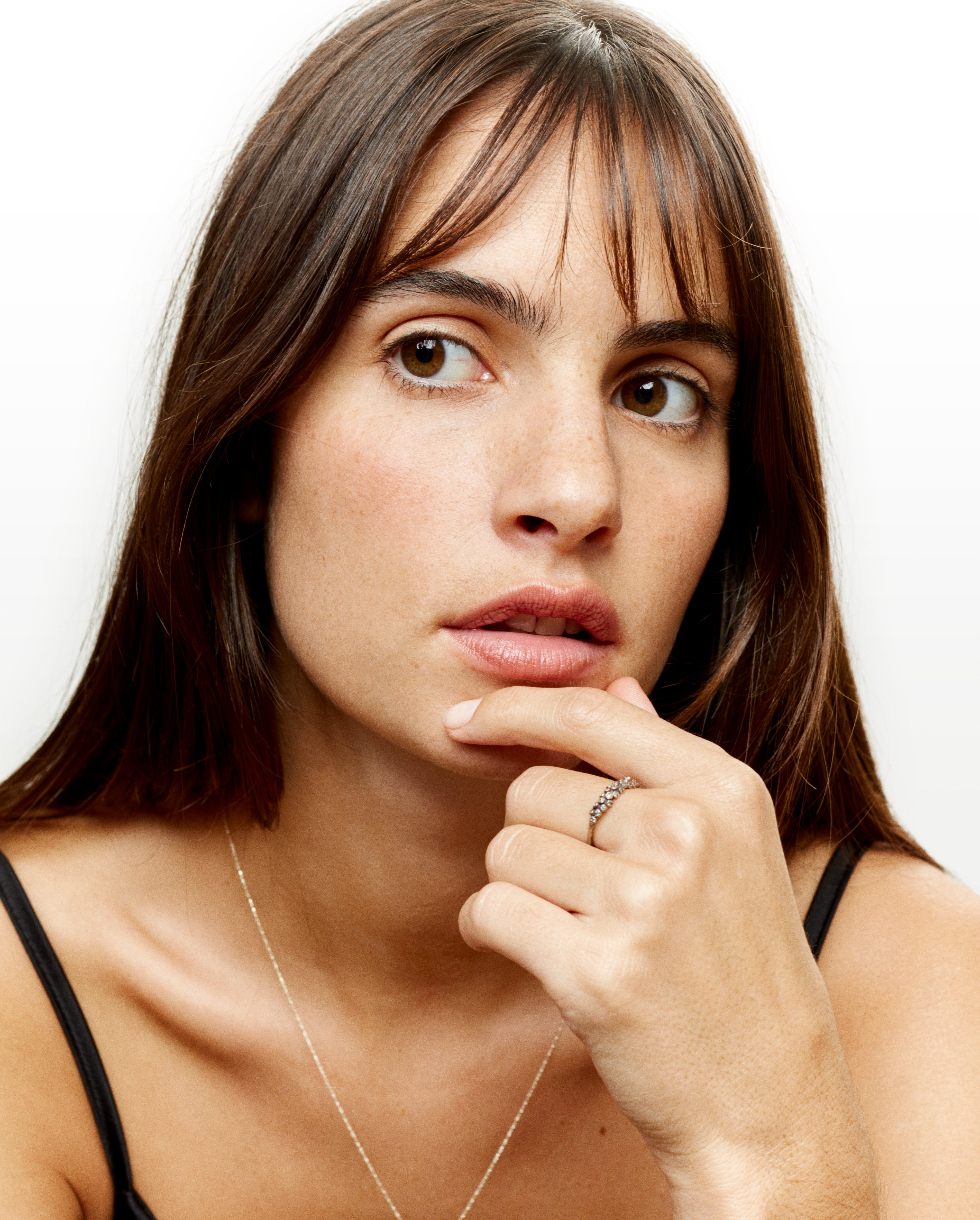 Cluster medium white gold and diamonds ring