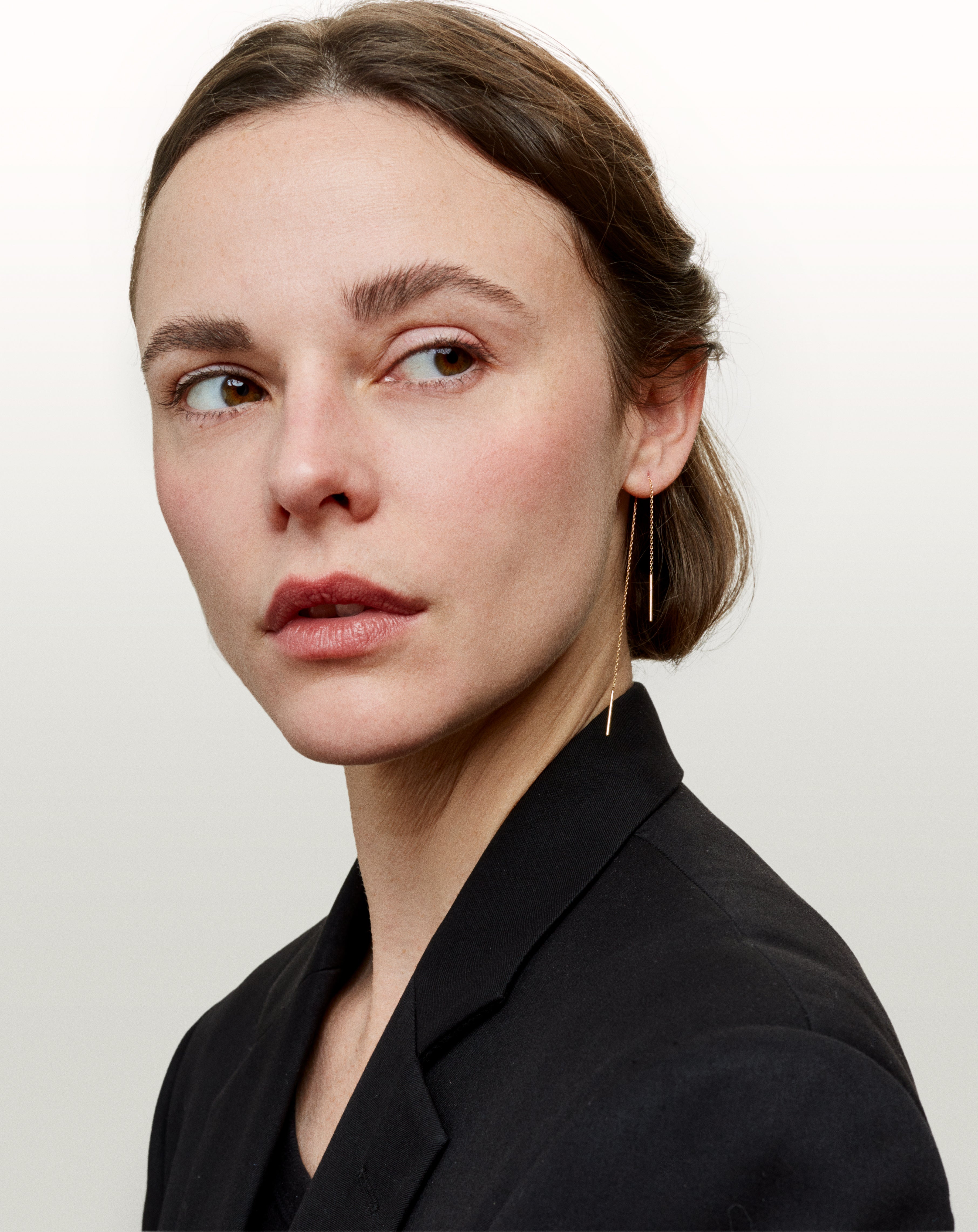 Pull Through single earring