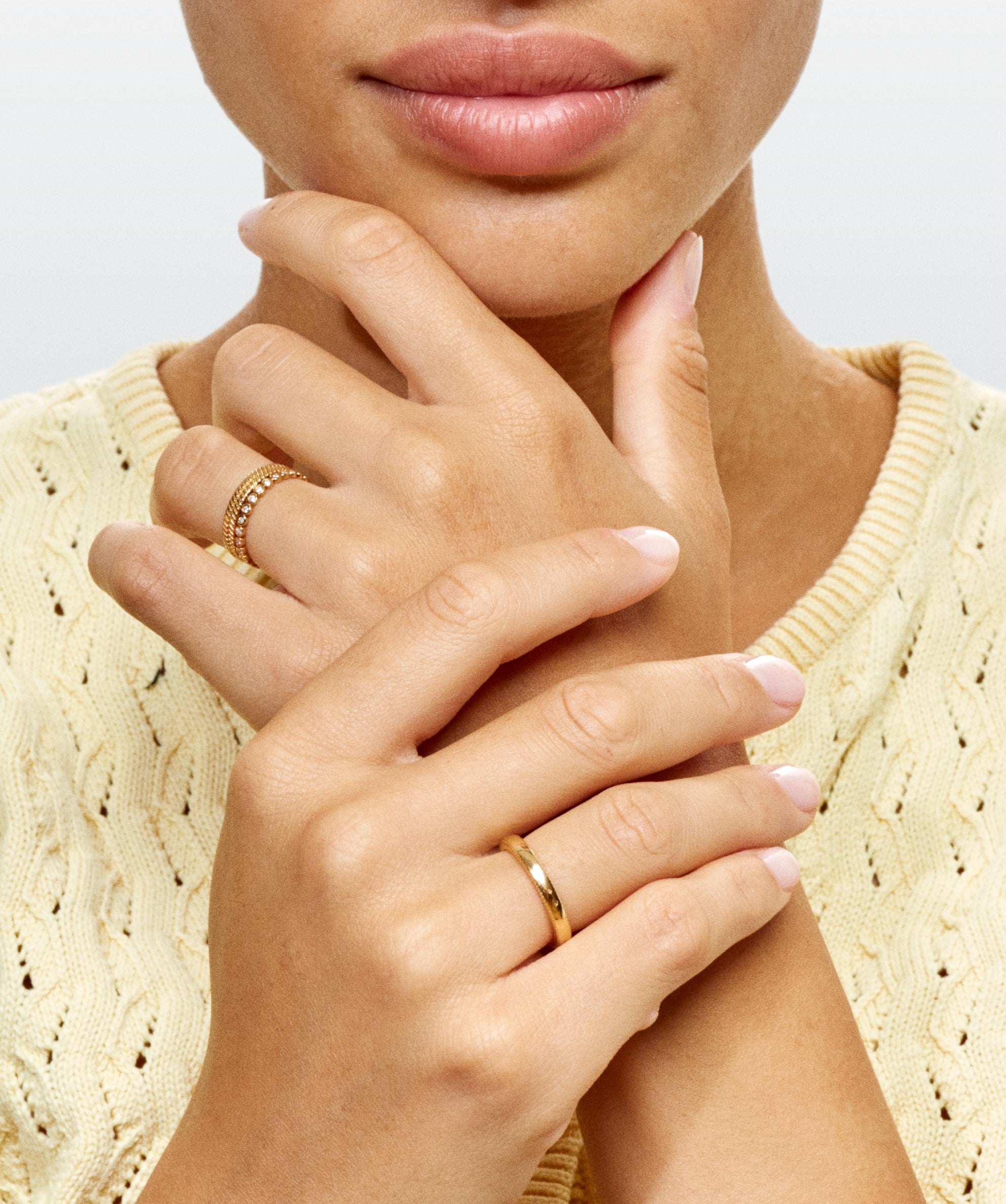 Rayon yellow gold ring