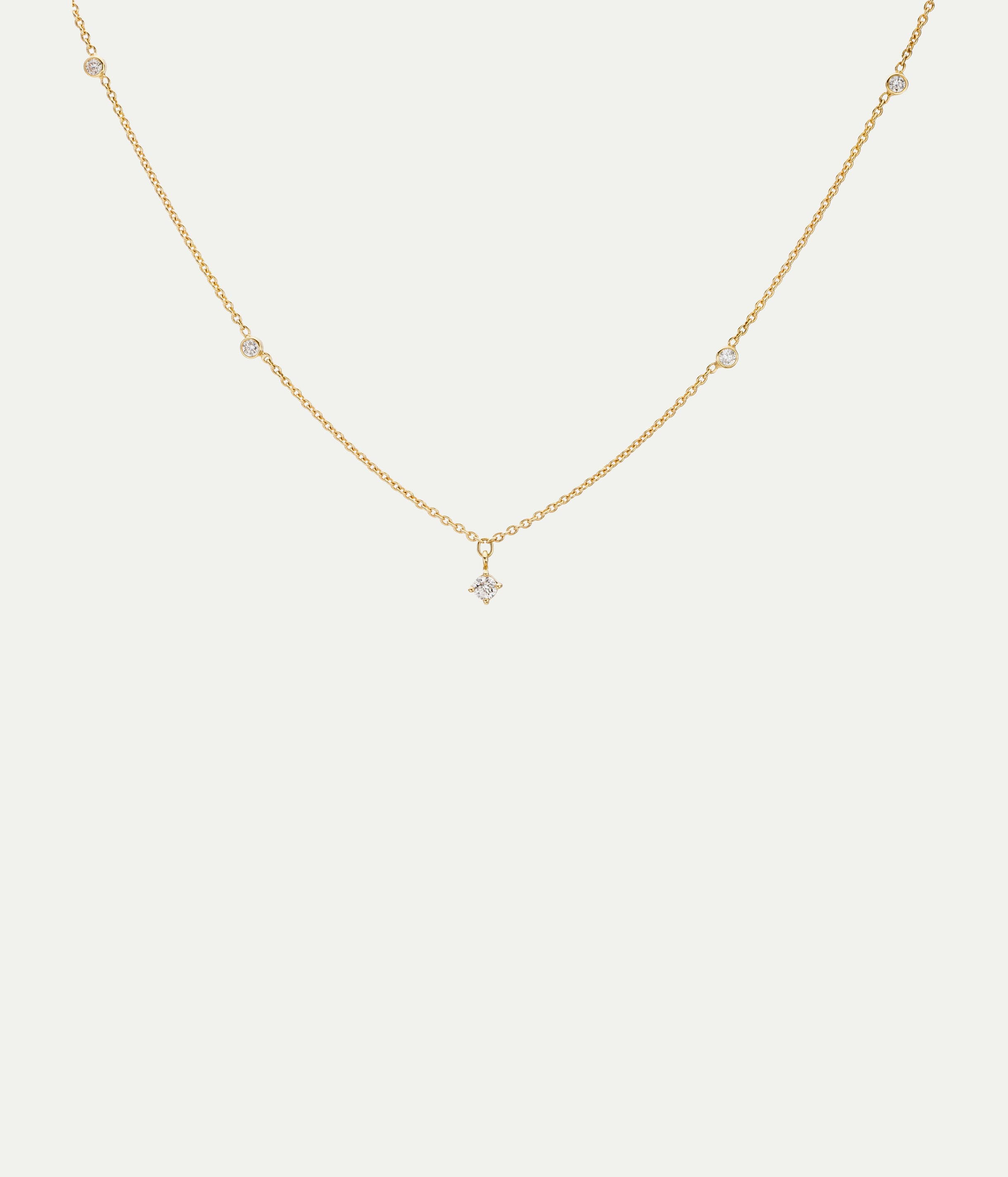 Holly yellow gold 9 diamonds necklace