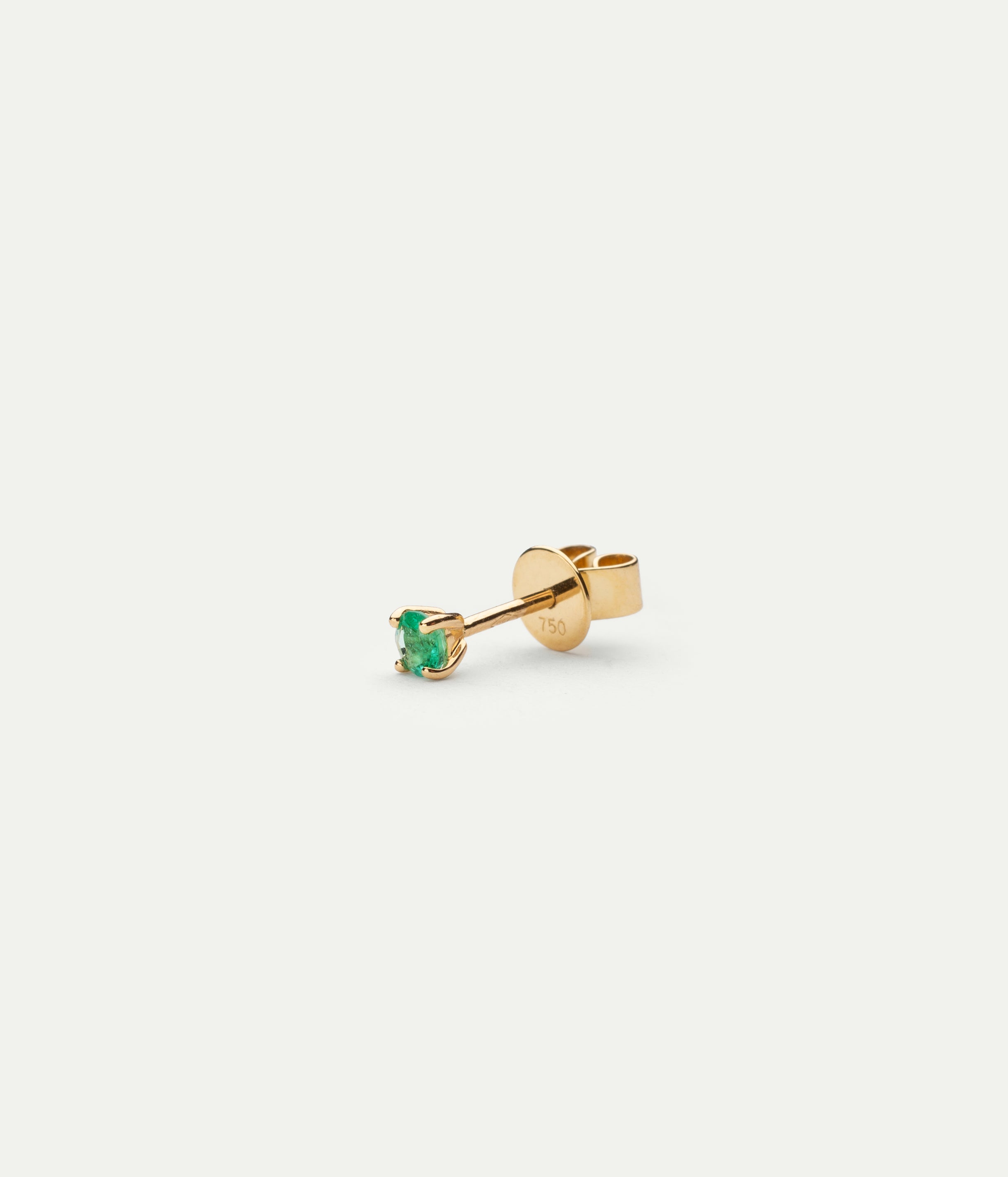 Solitaire single emerald stud