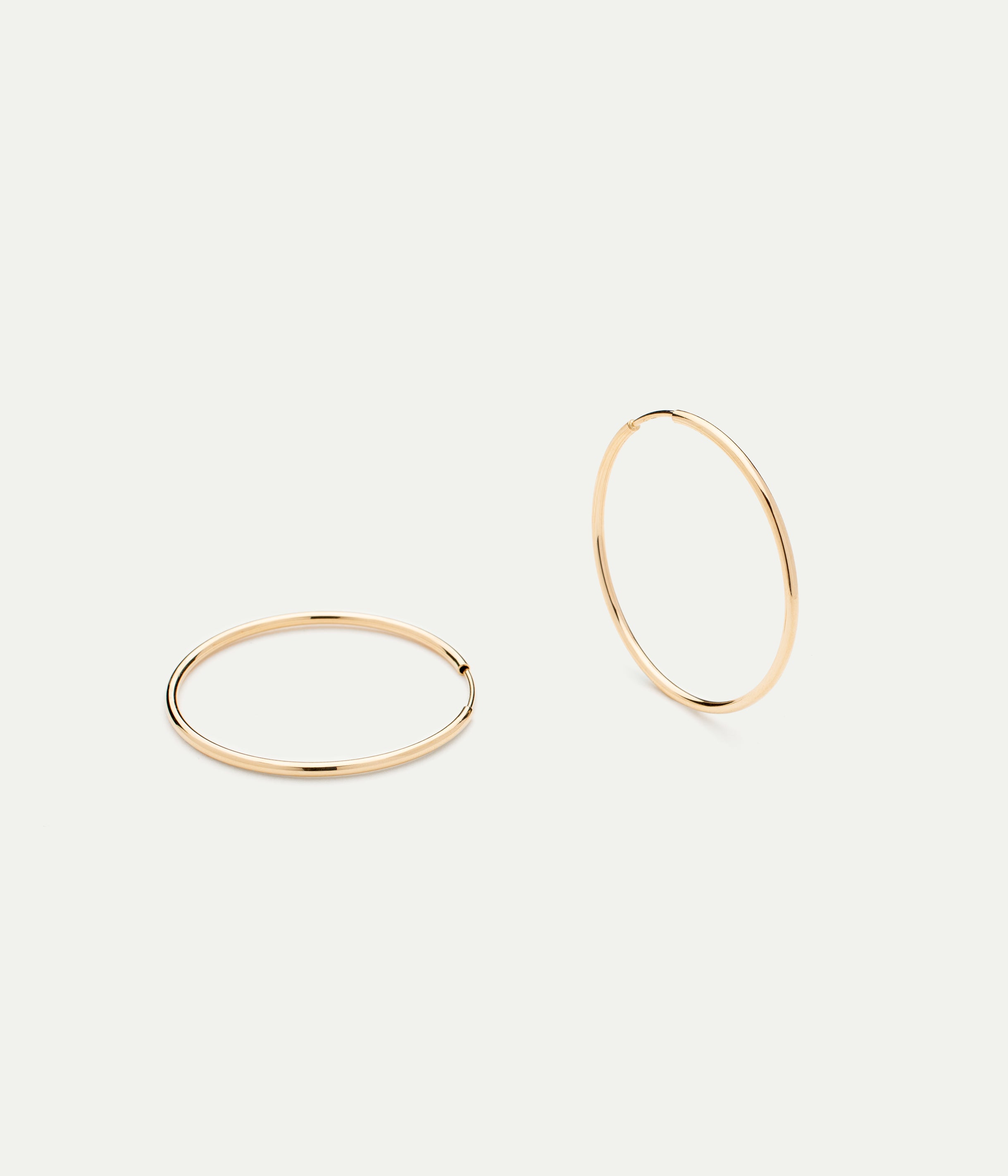 Paulette yellow gold medium hoops