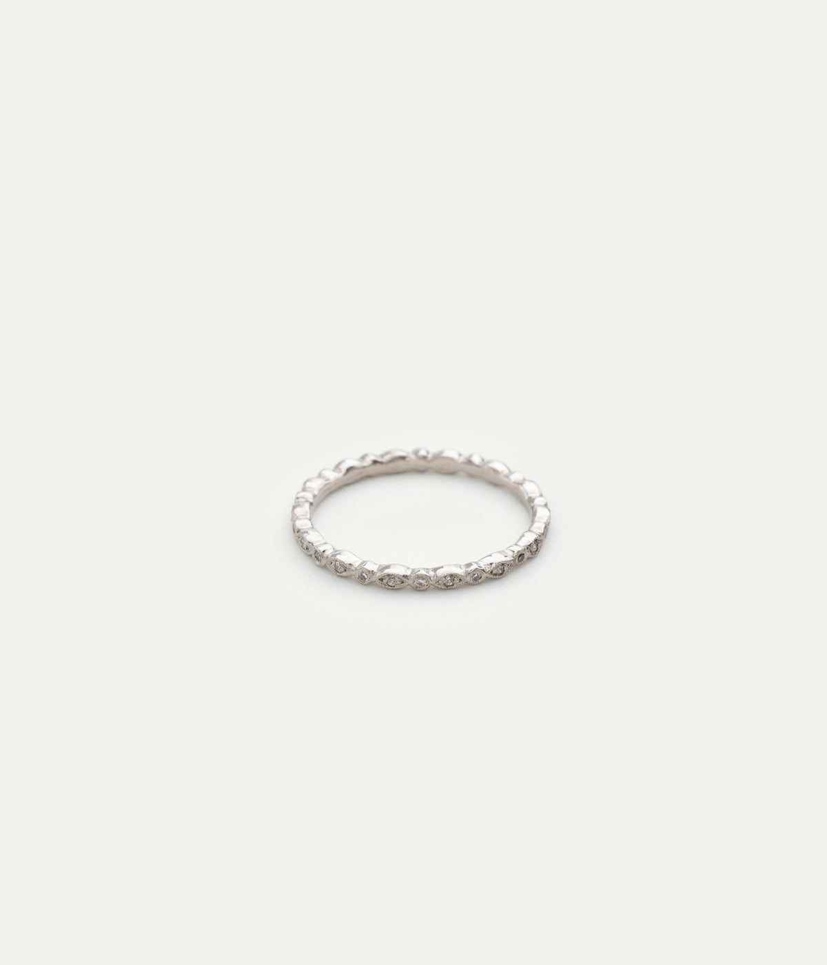 Tiny Marquise platinium & diamond ring