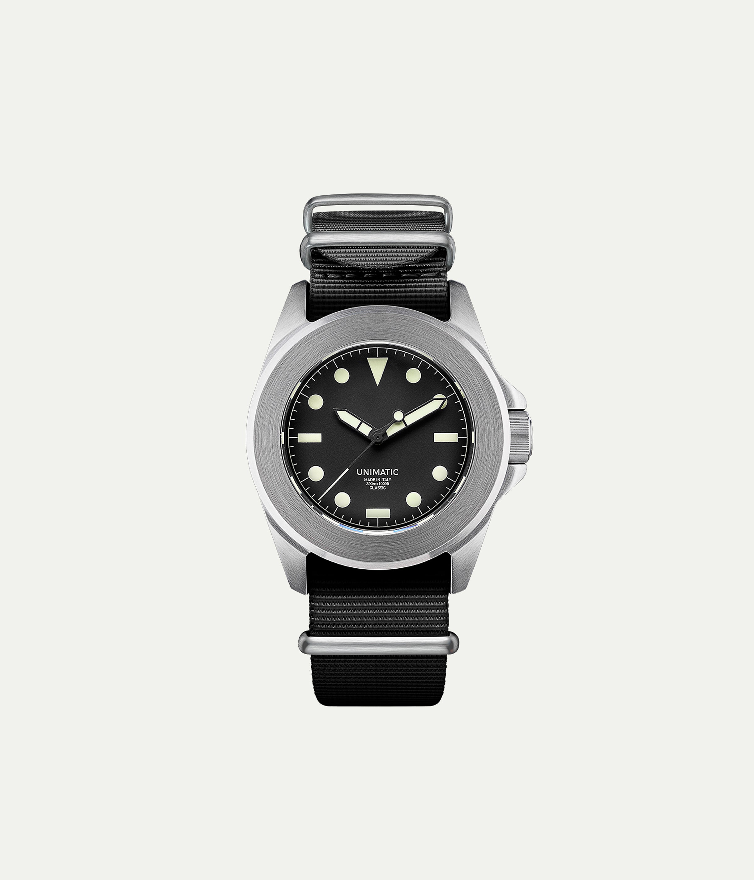 U4 Classic watch
