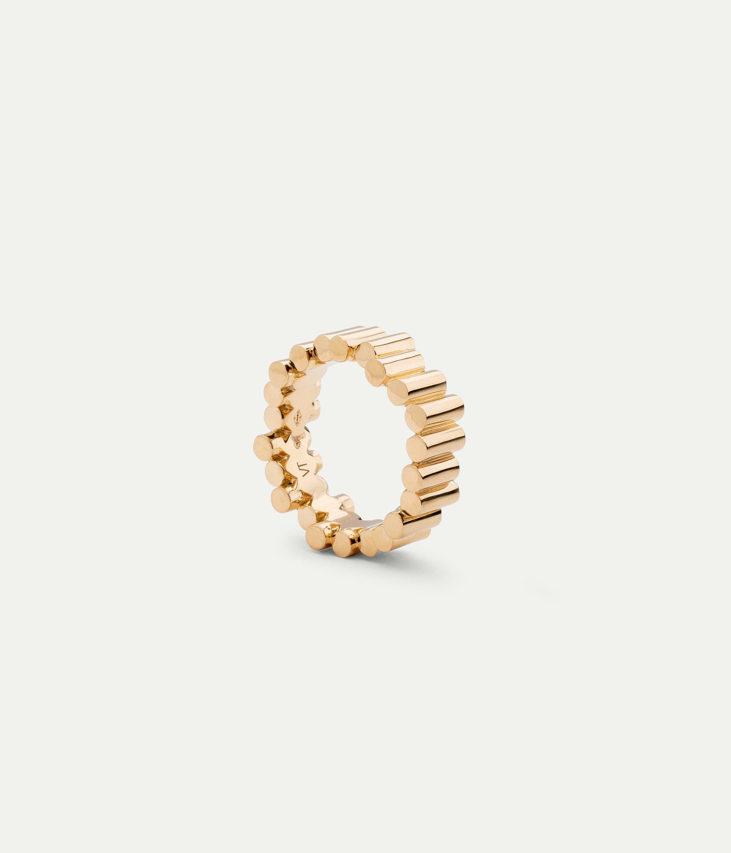 Edge Medium yellow gold ring