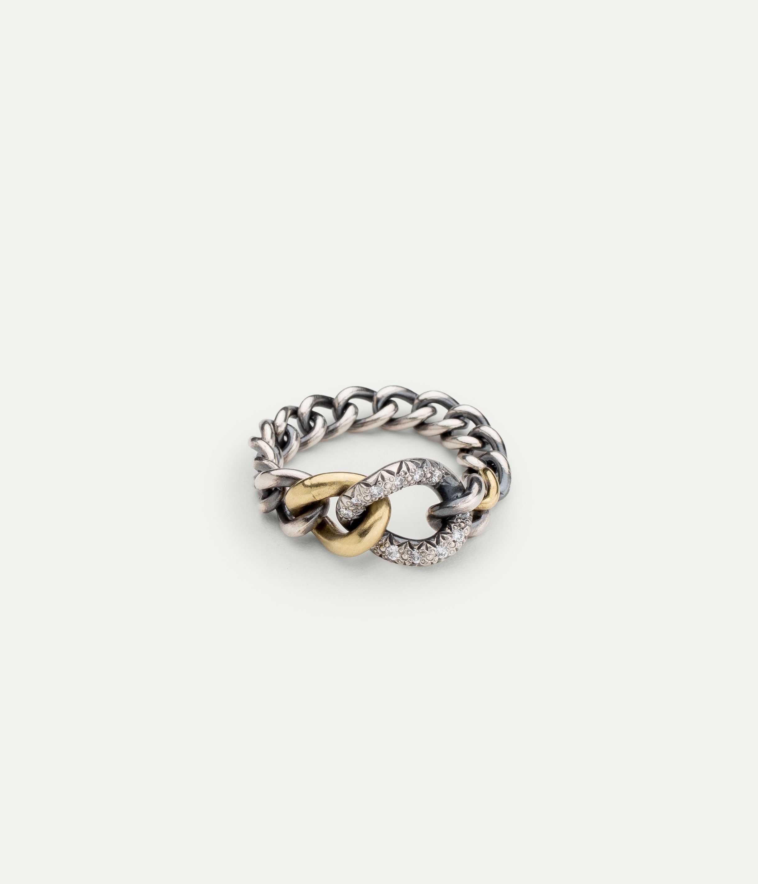 Interlace diamonds ring