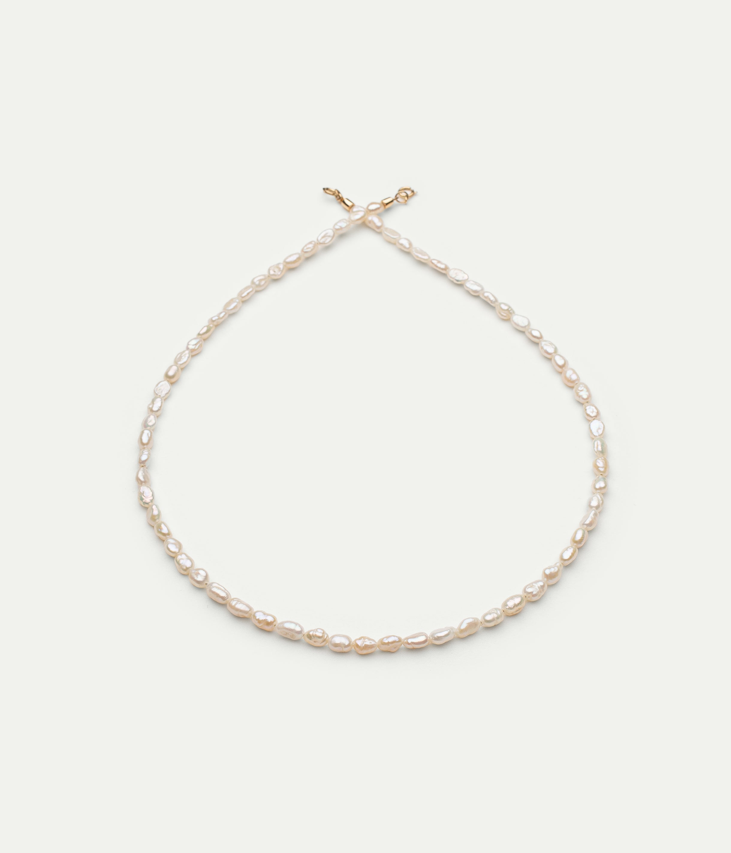 Simple Pearl necklace