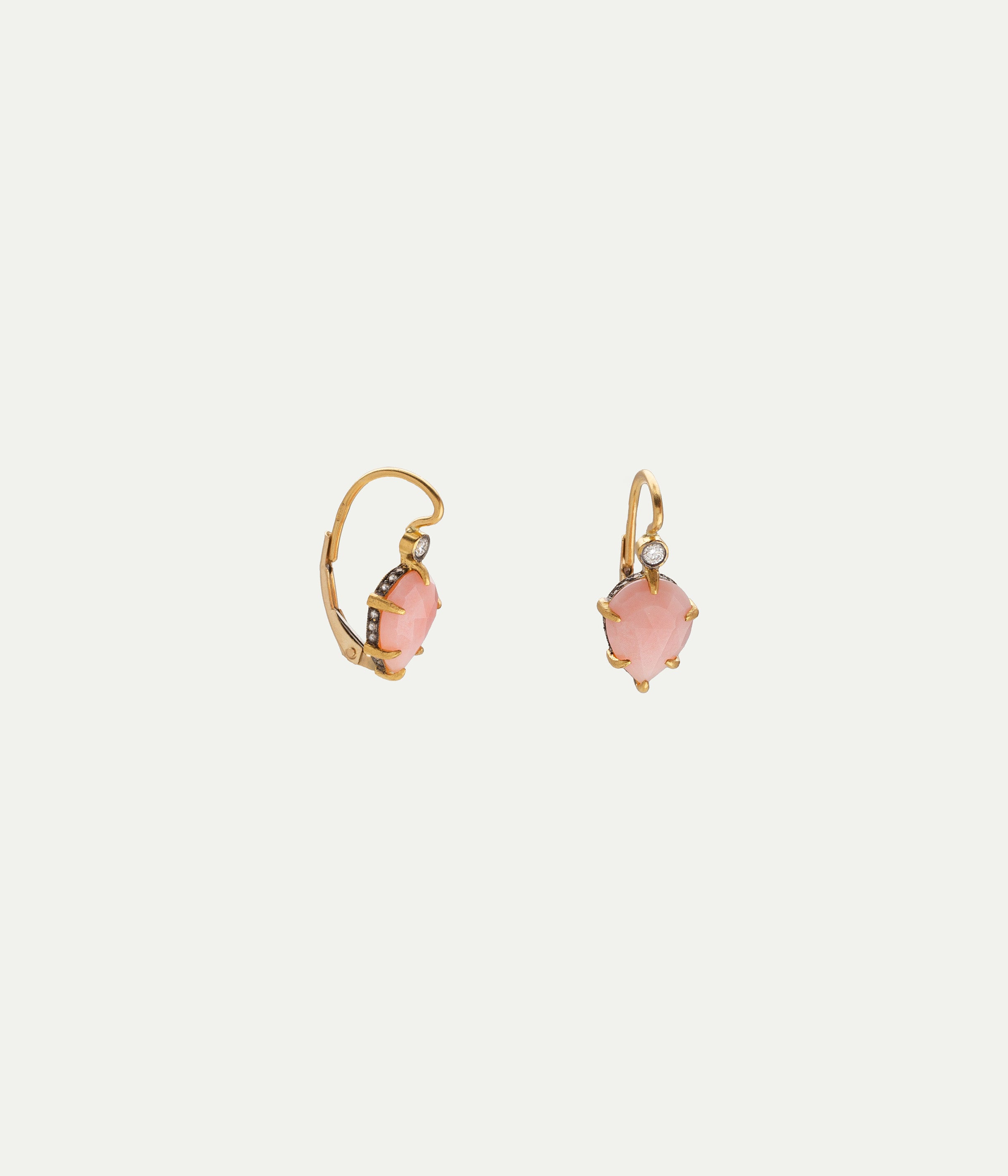 Seat Opal earrings