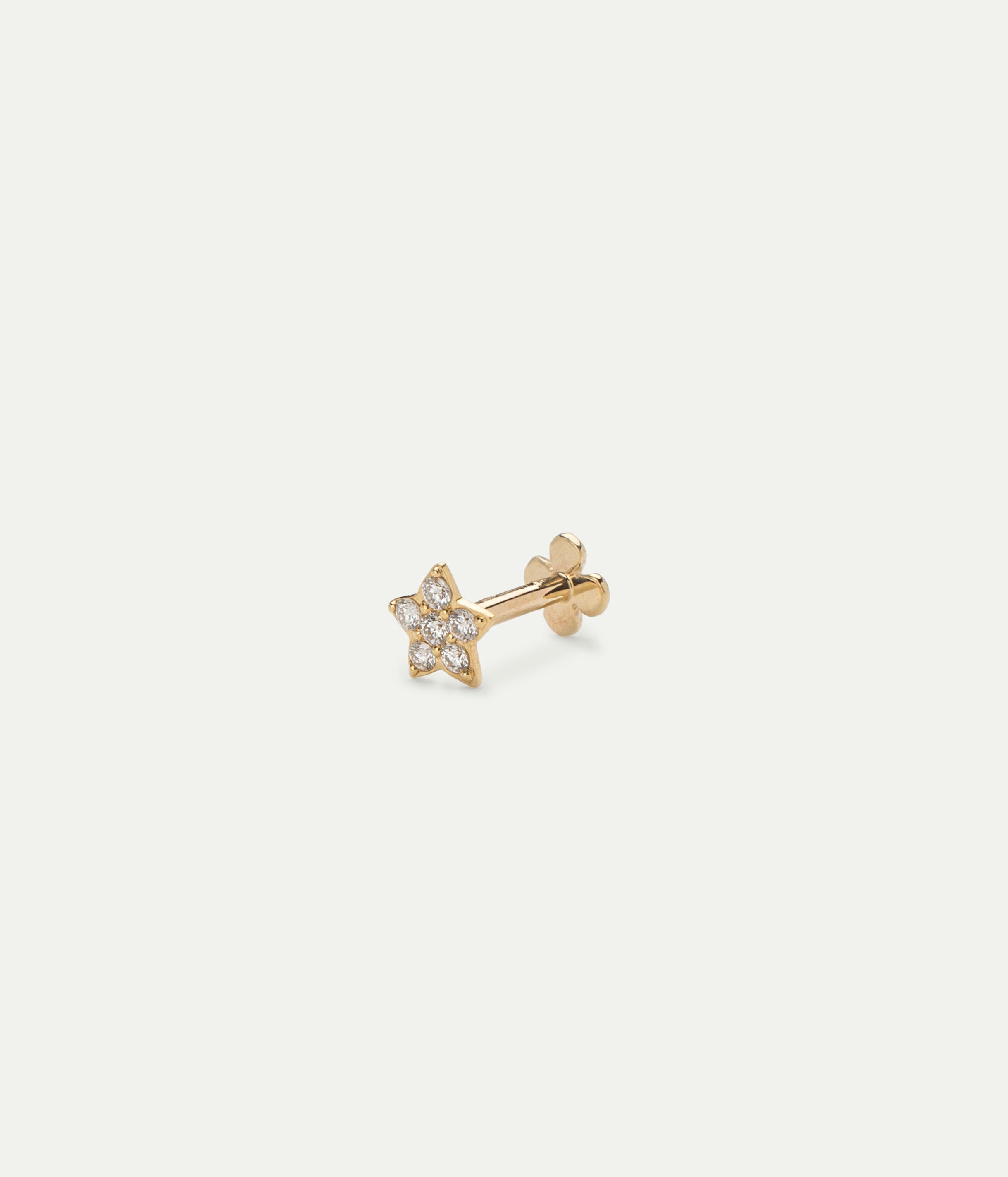 Star Yellow gold and diamonds stud
