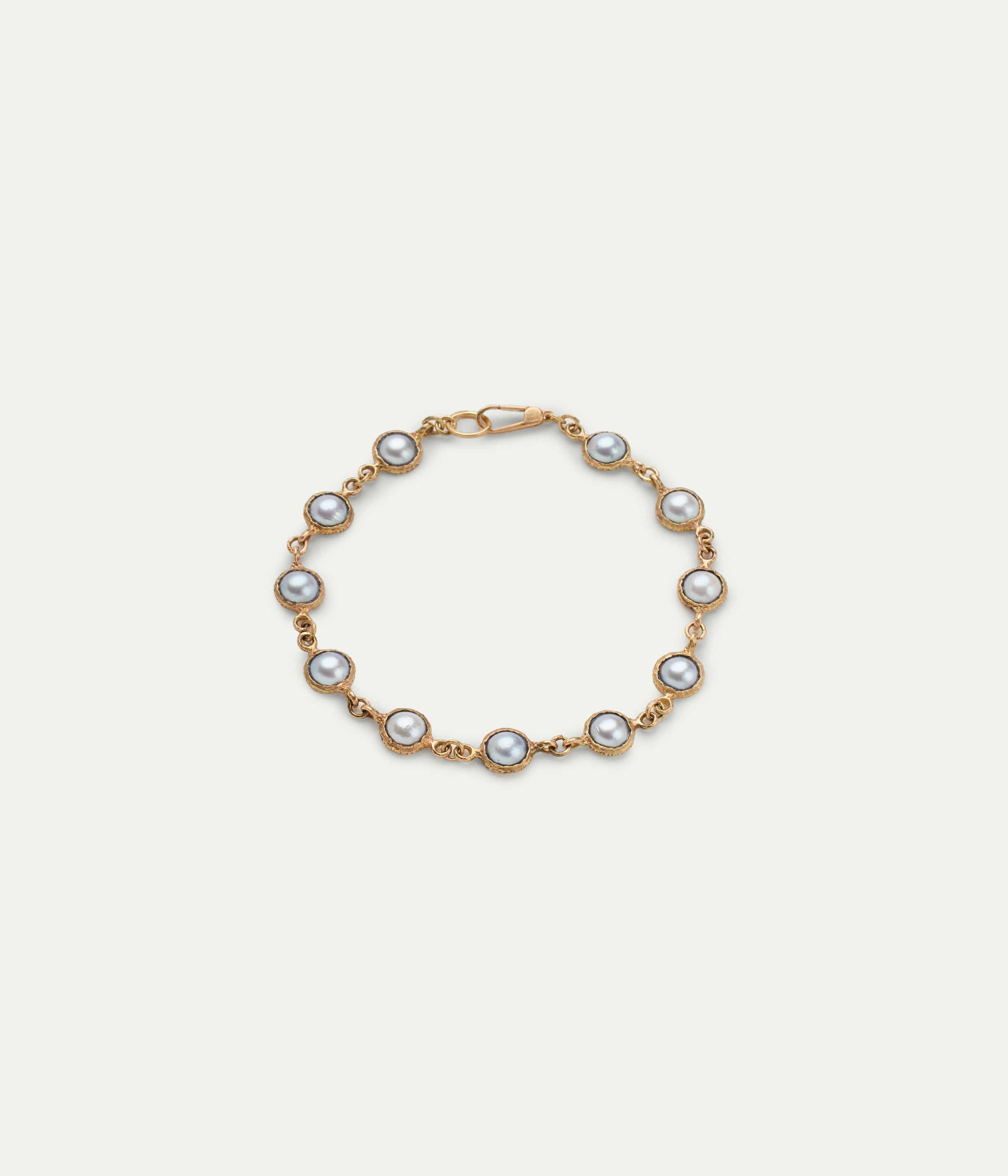 Yellow gold and Akoya pearls bracelet