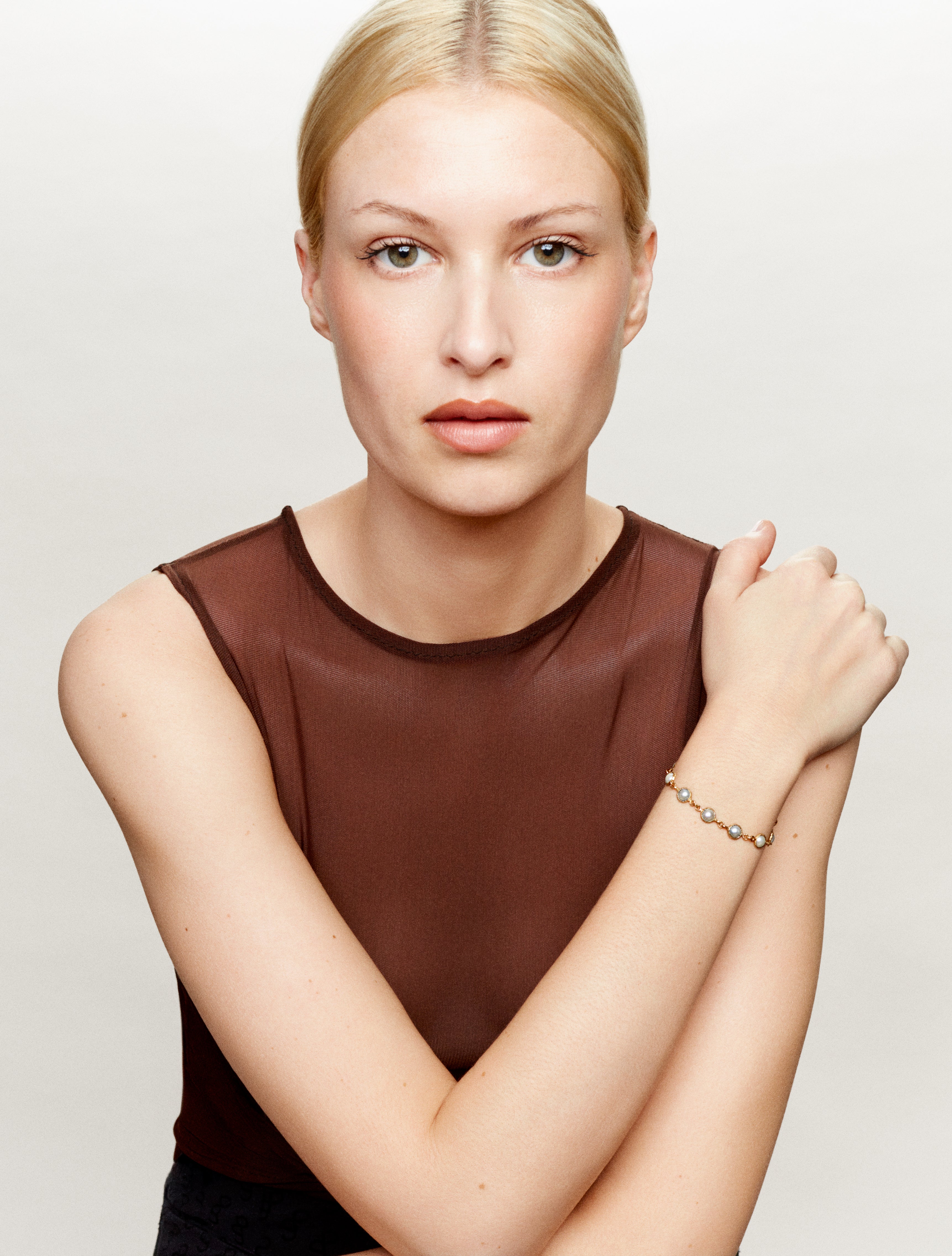 Yellow gold and Akoya pearls bracelet