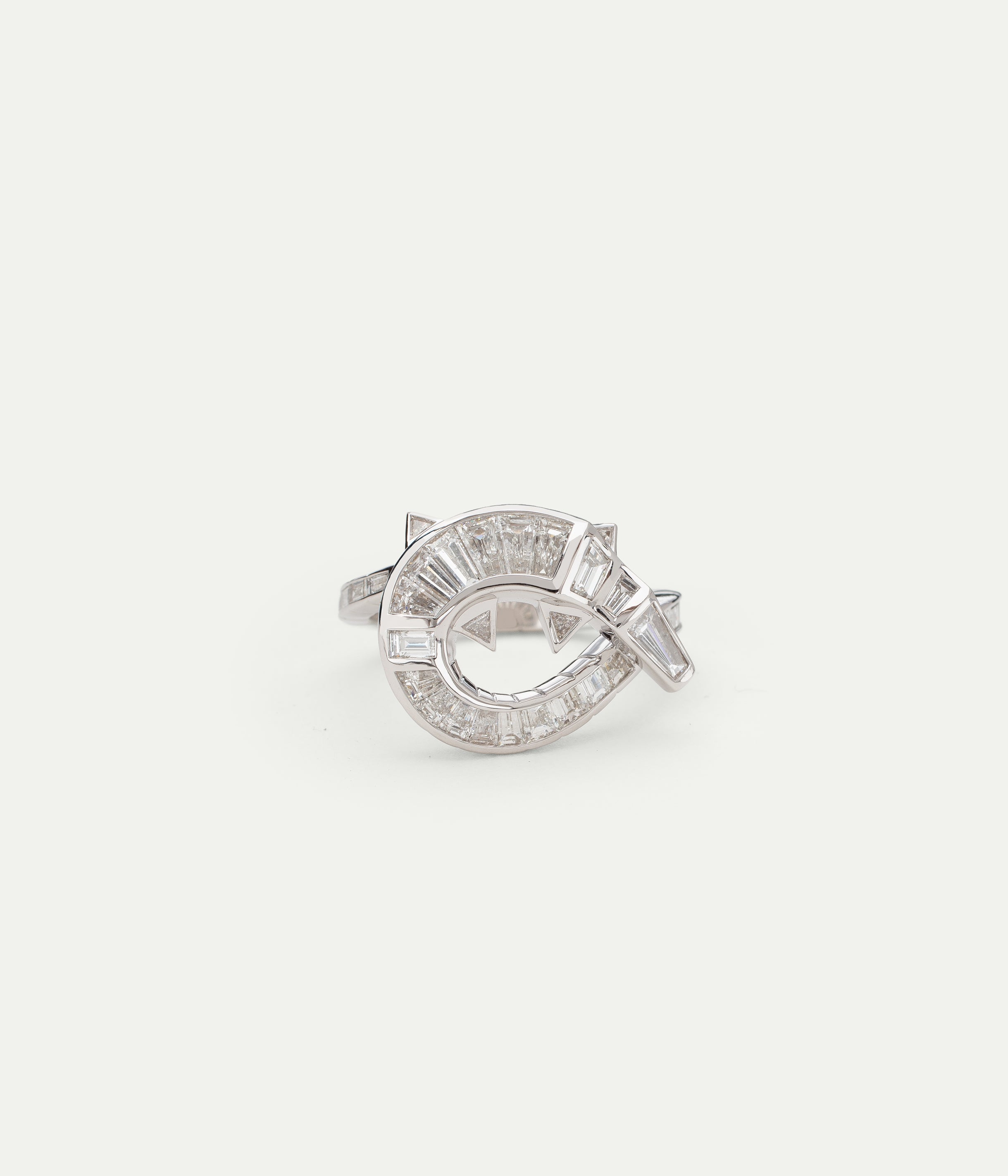 Alligator Twist white gold and diamonds ring
