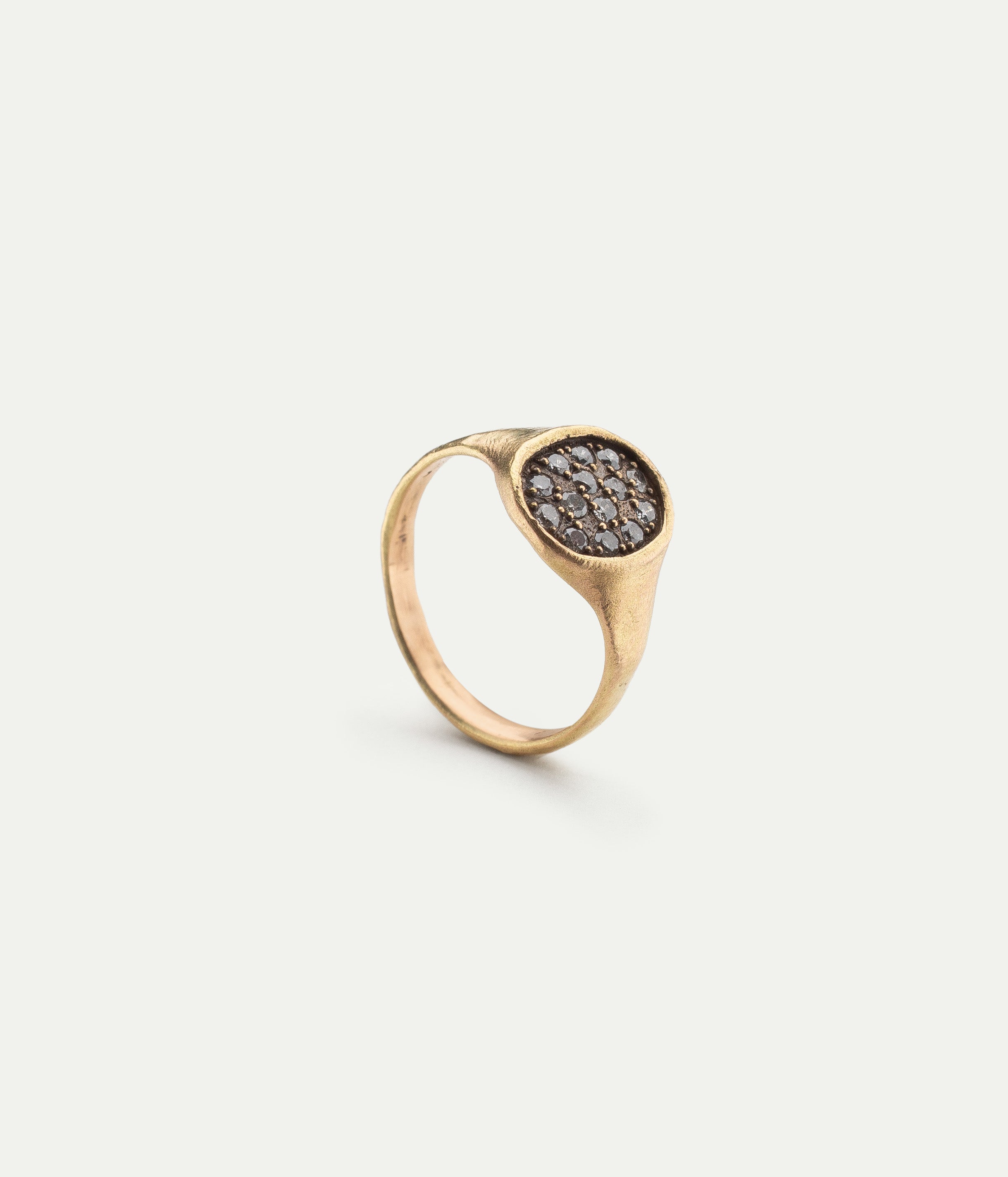 Léa yellow gold and diamond Signet ring