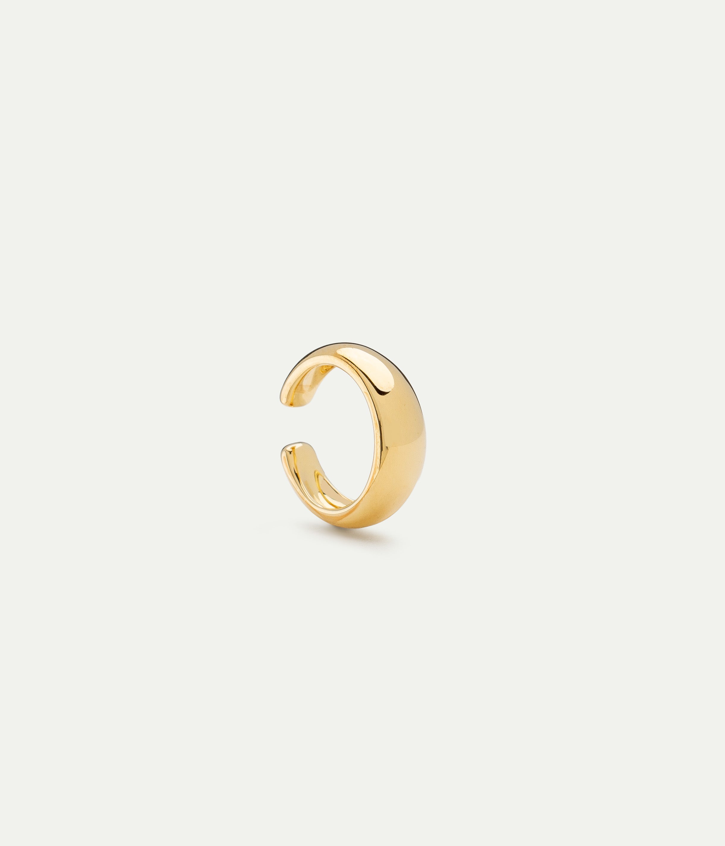 Thick M Gold-plated earcuff