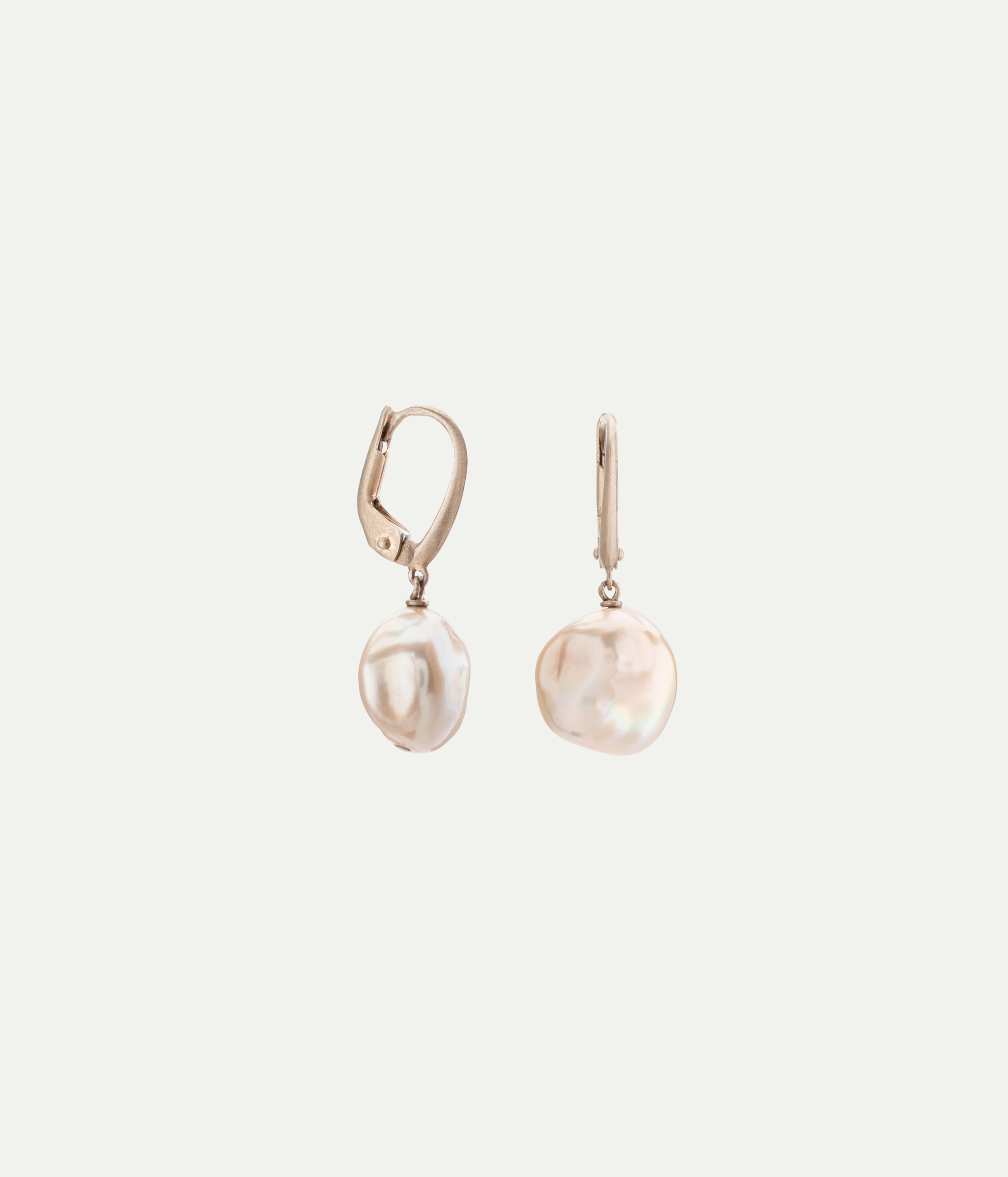 Momo Keshi pearl earrings