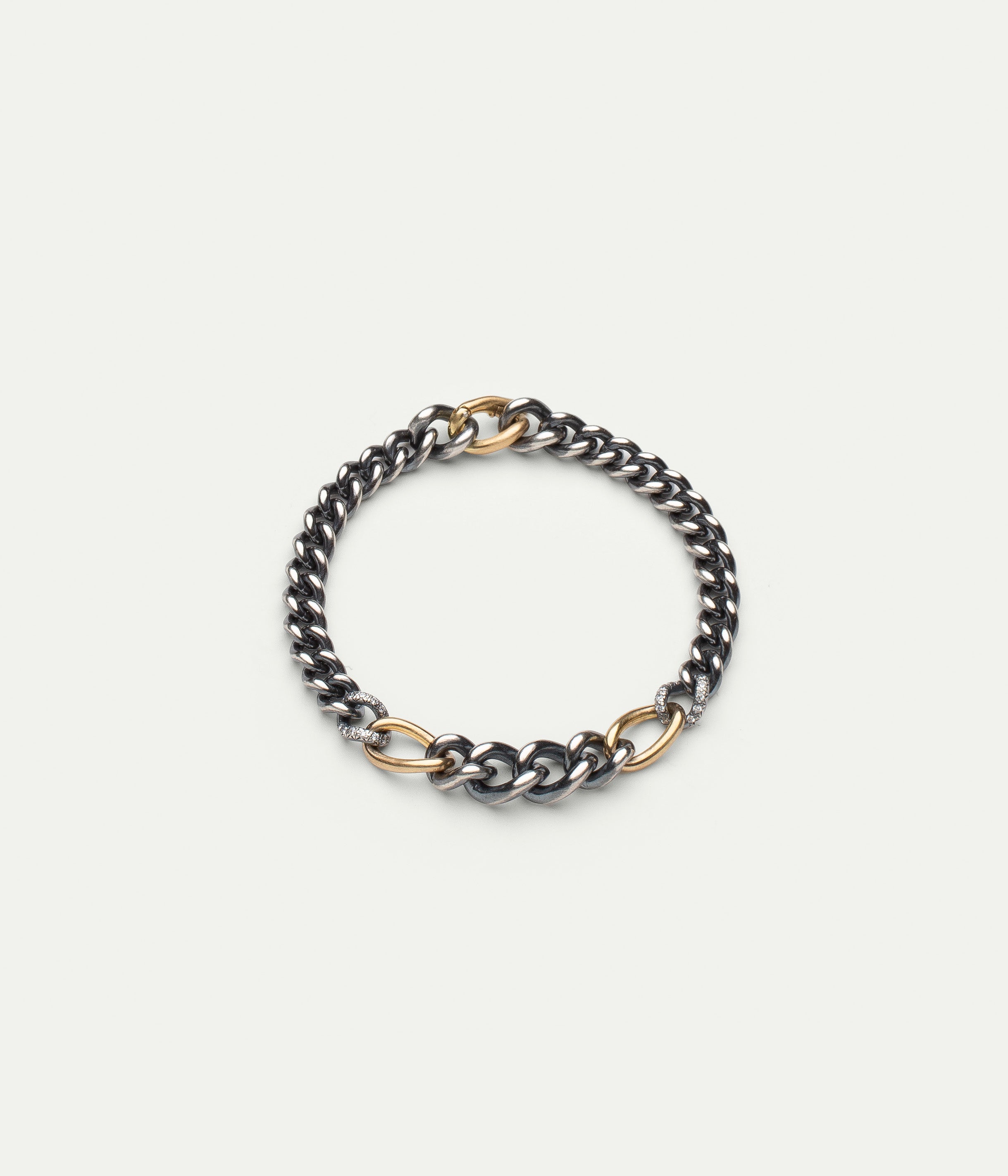 Interlace S yellow gold and diamonds bracelet