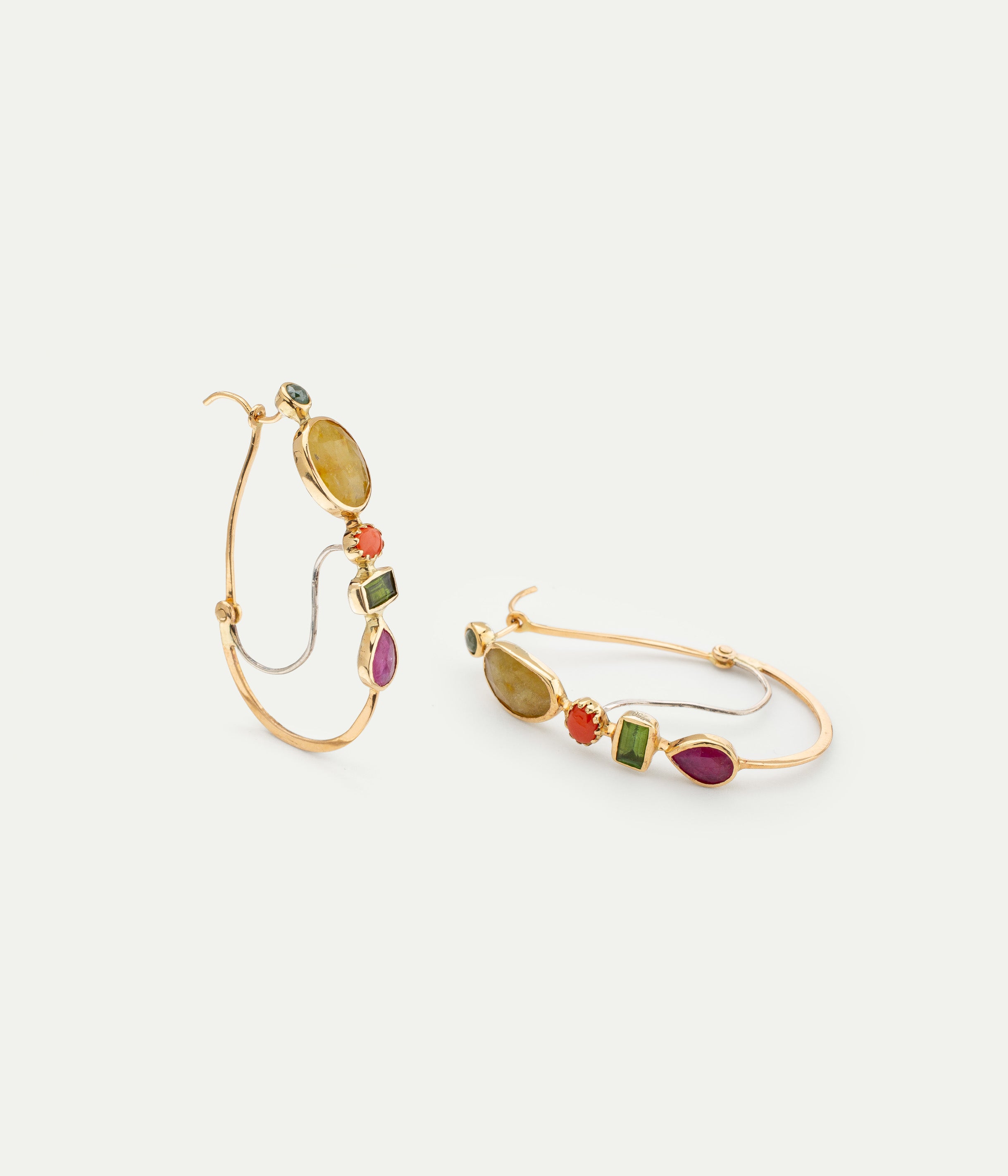 Poissardes sapphire and tourmaline earrings