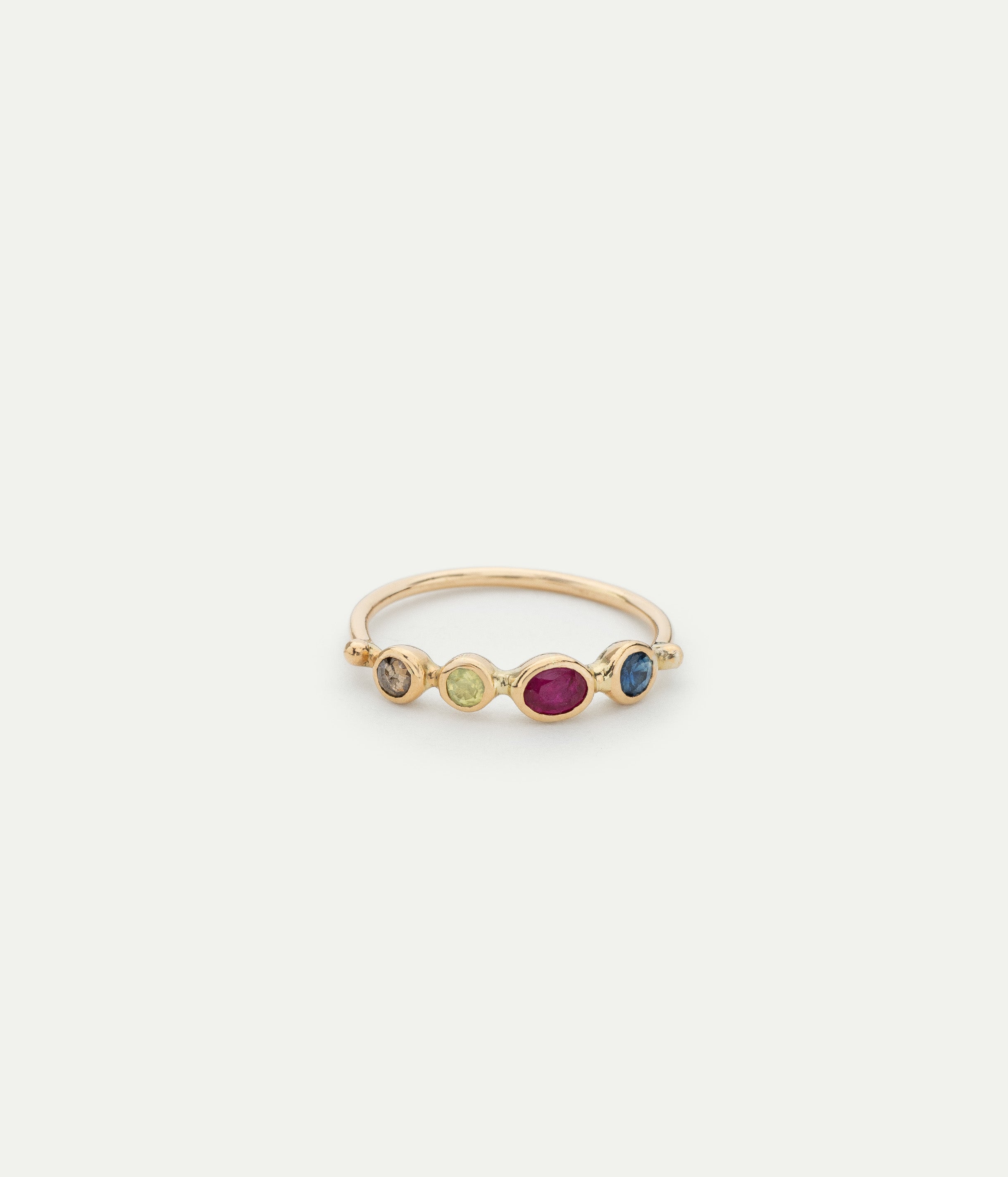 Bague Simple rubis, chrysobéryl et diamant