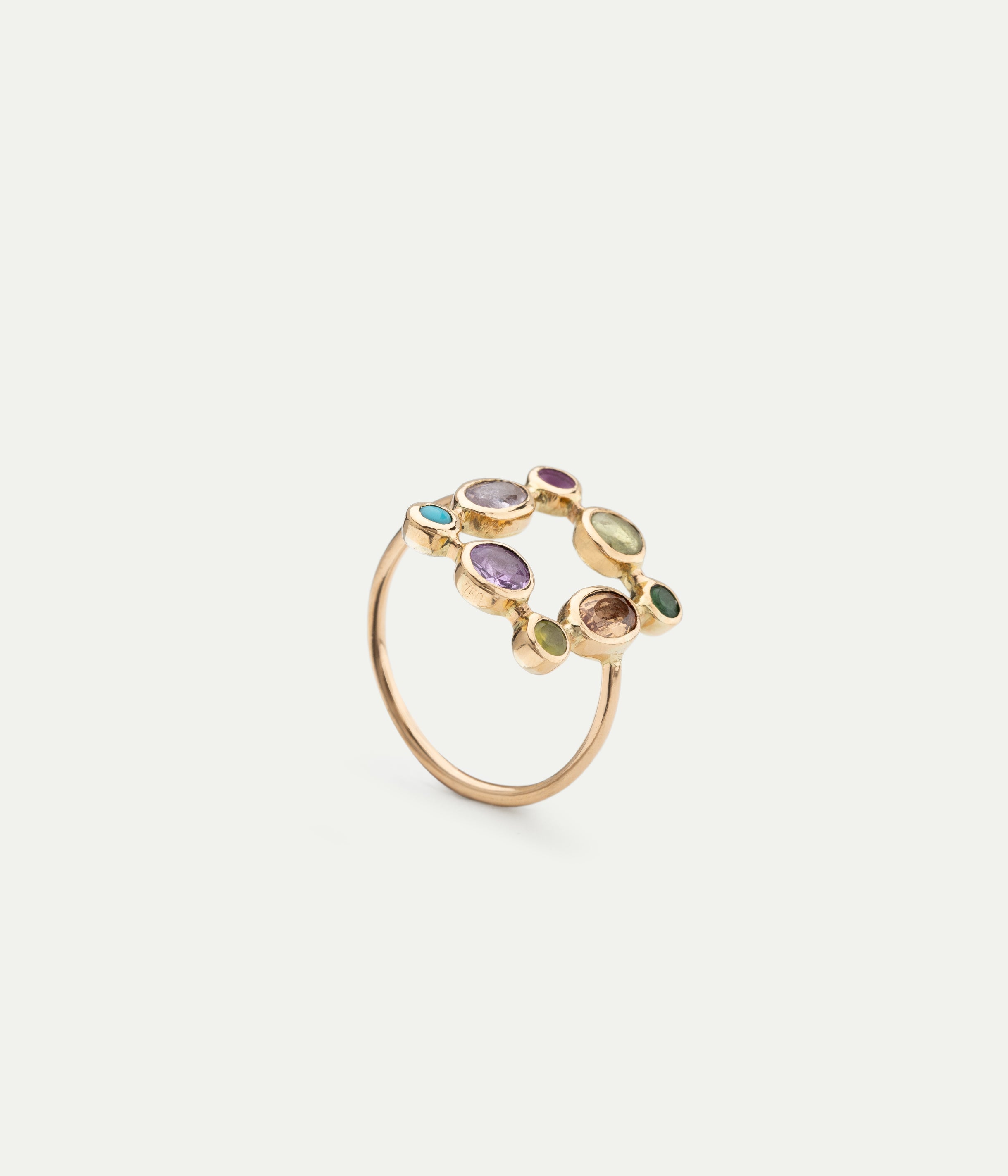 Bague Couronnée saphir, rubis et chrysobéryl