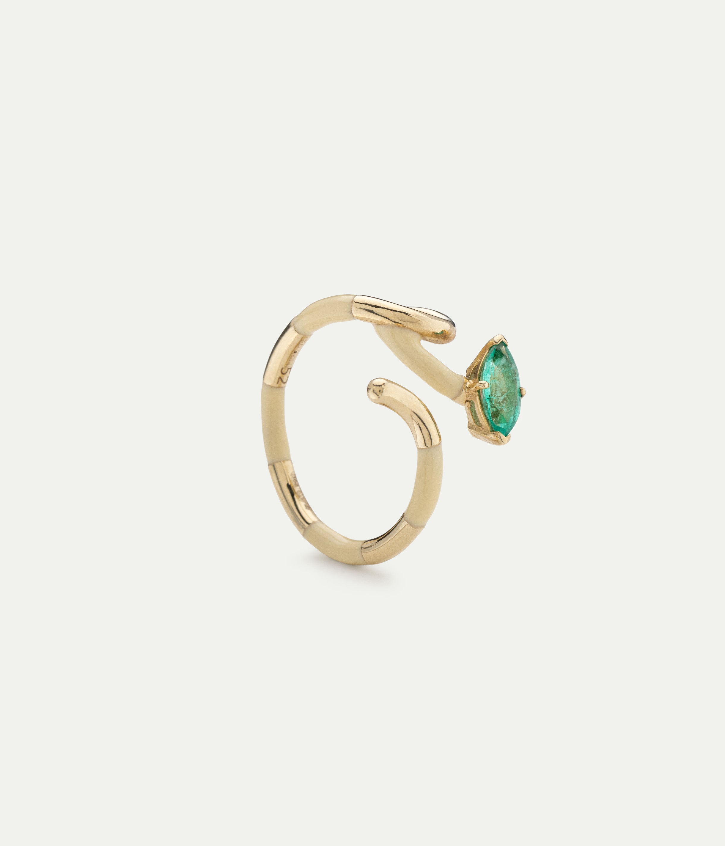 Baby Vine Two Tone emerald ring