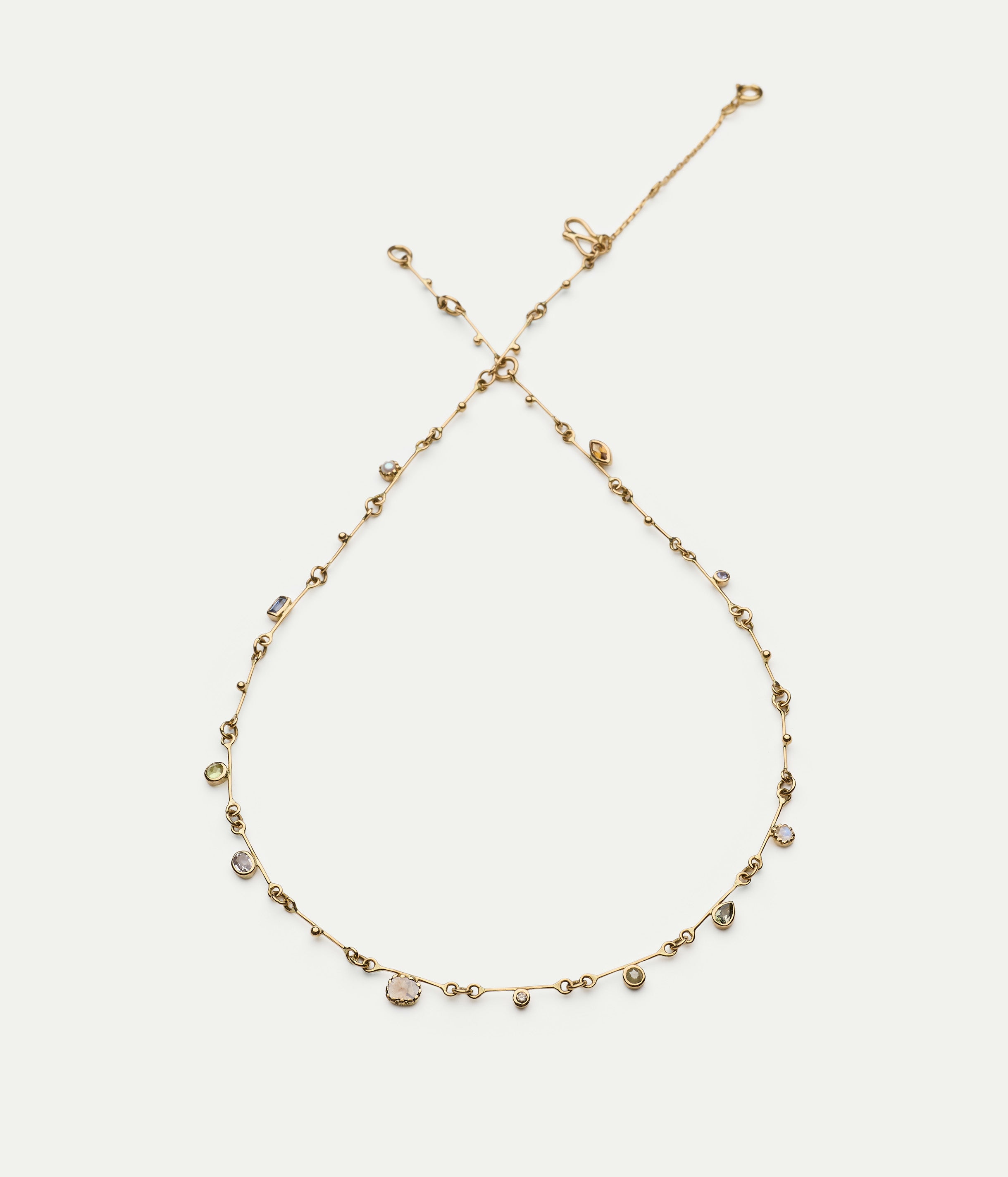 Collier Gouttes d'or saphir, perle et chrysoberyl
