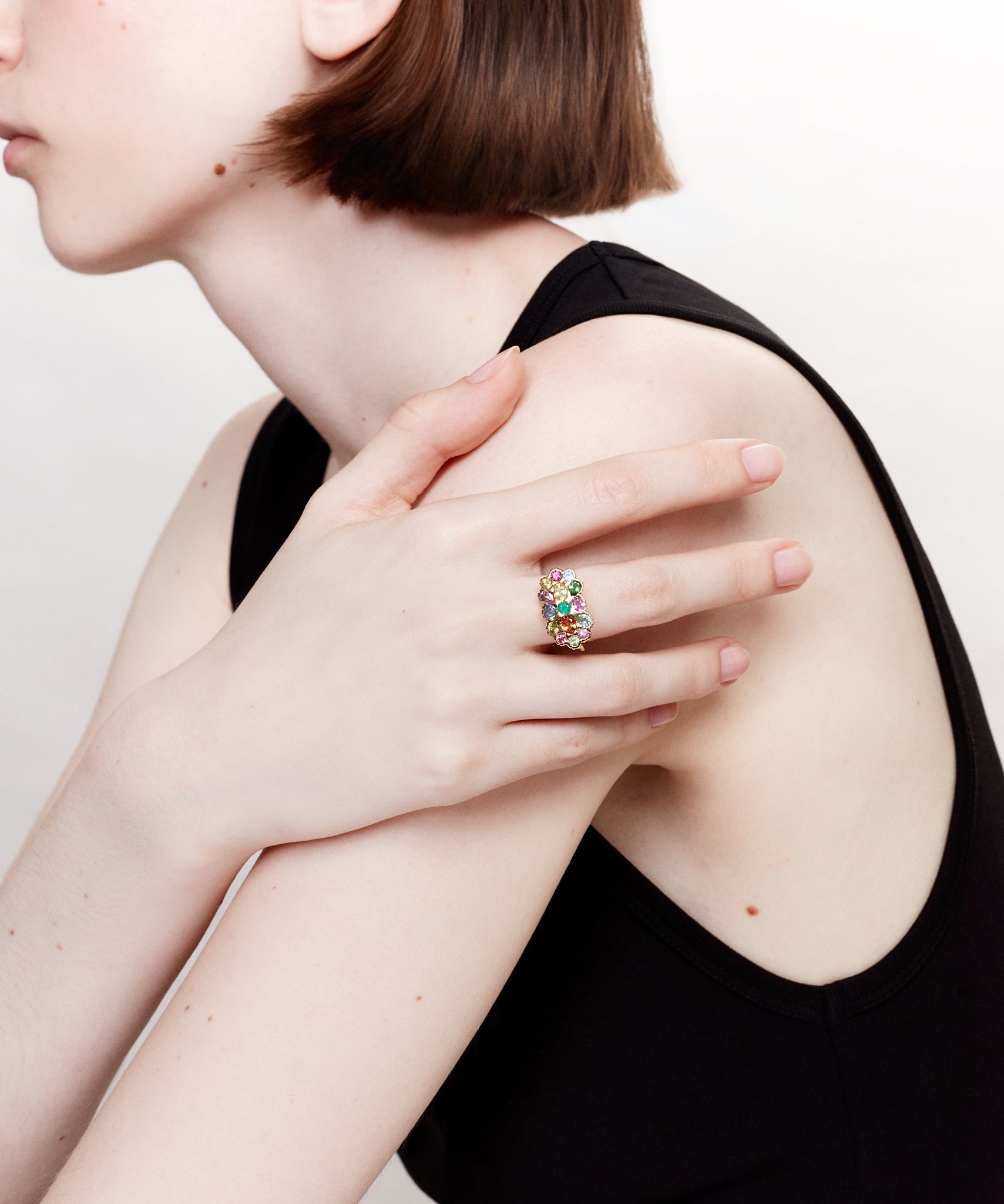 Feu d'artifice sapphire, emerald and tourmaline ring