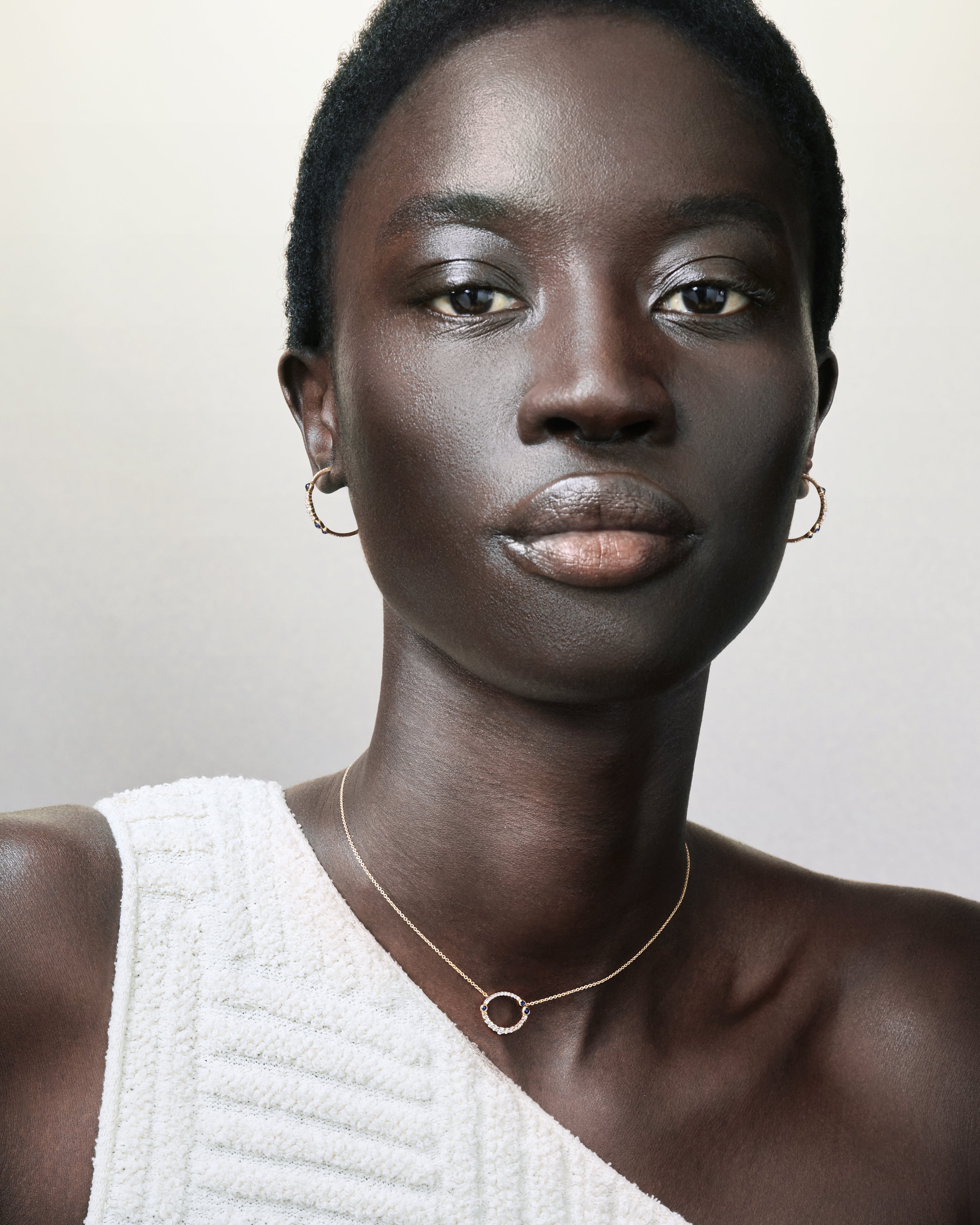 Simone blue sapphires necklace