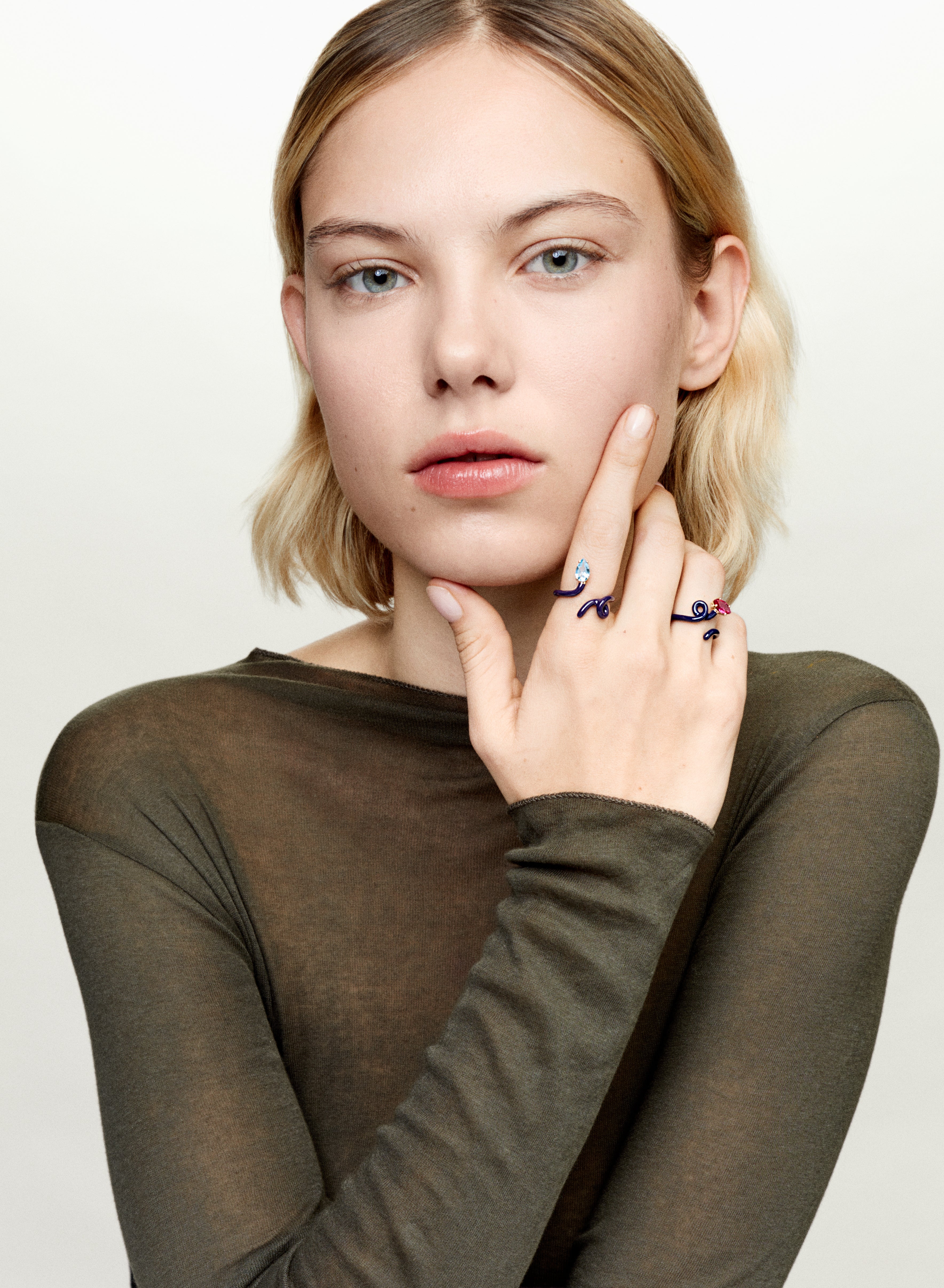 Bague Baby Vine Purple Topaze Bleue