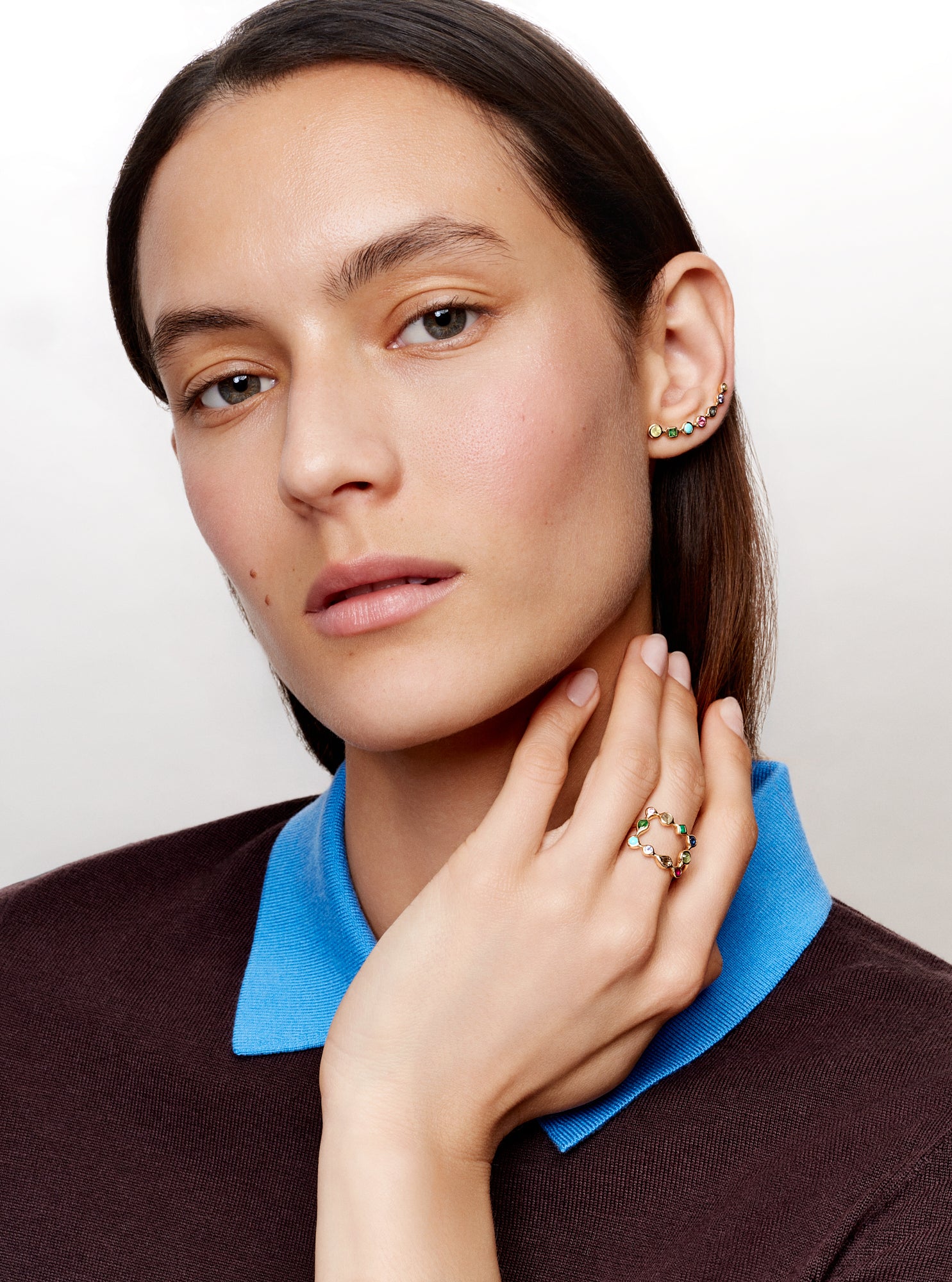 Bague Couronnée saphir, chrysobéryl et tsavorite