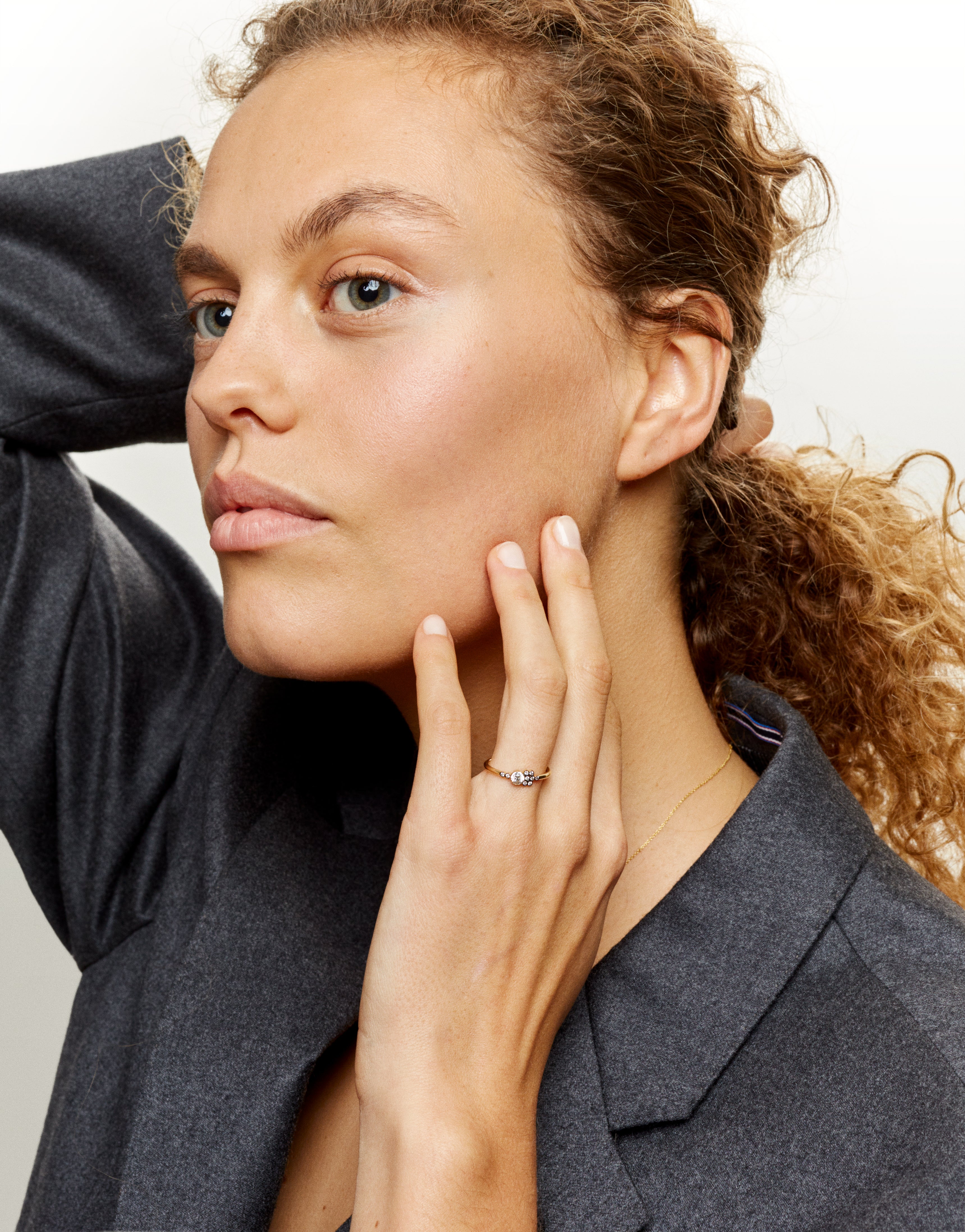 Yellow gold & diamonds La Pierre ring