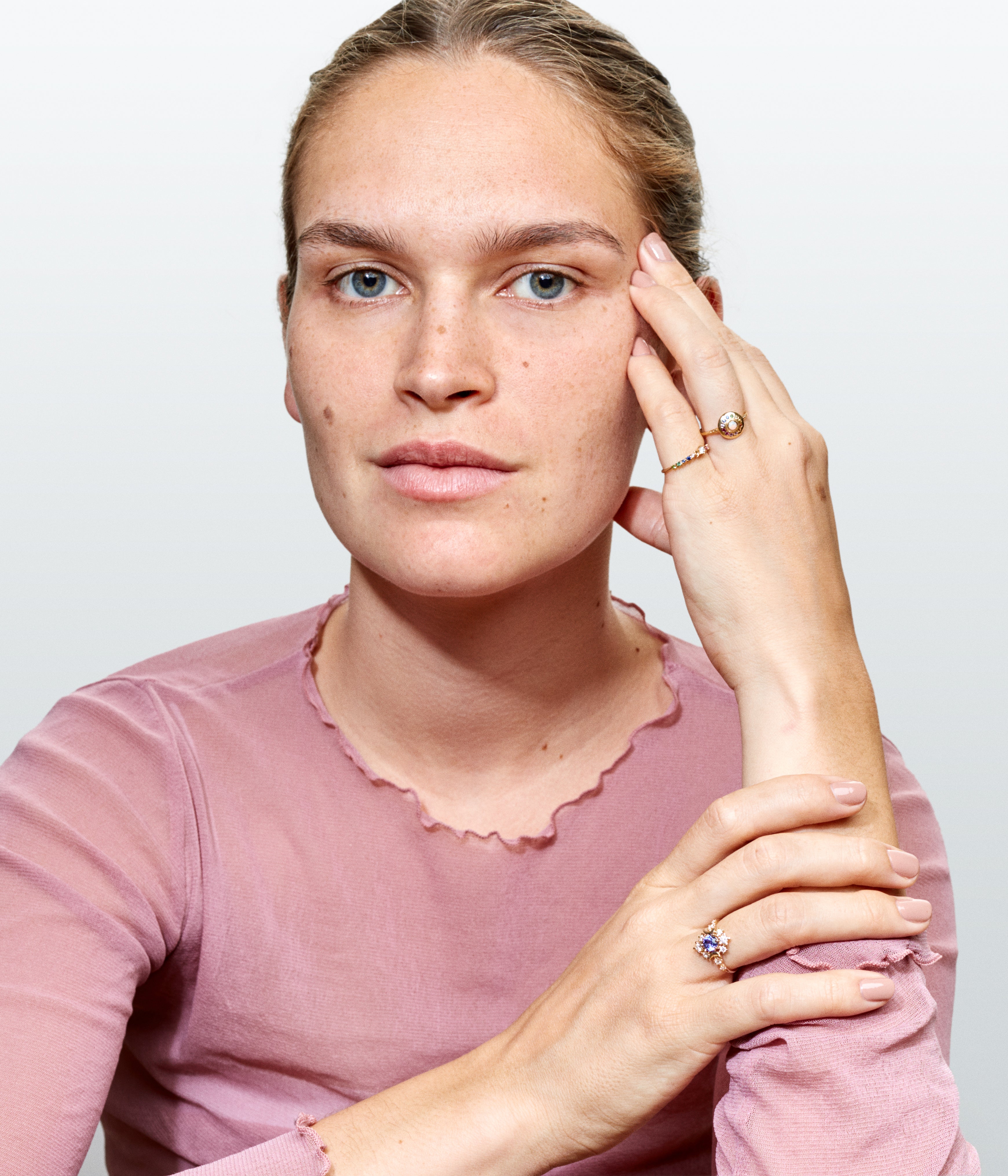 Wondering cosmos tanzanite diamond ring