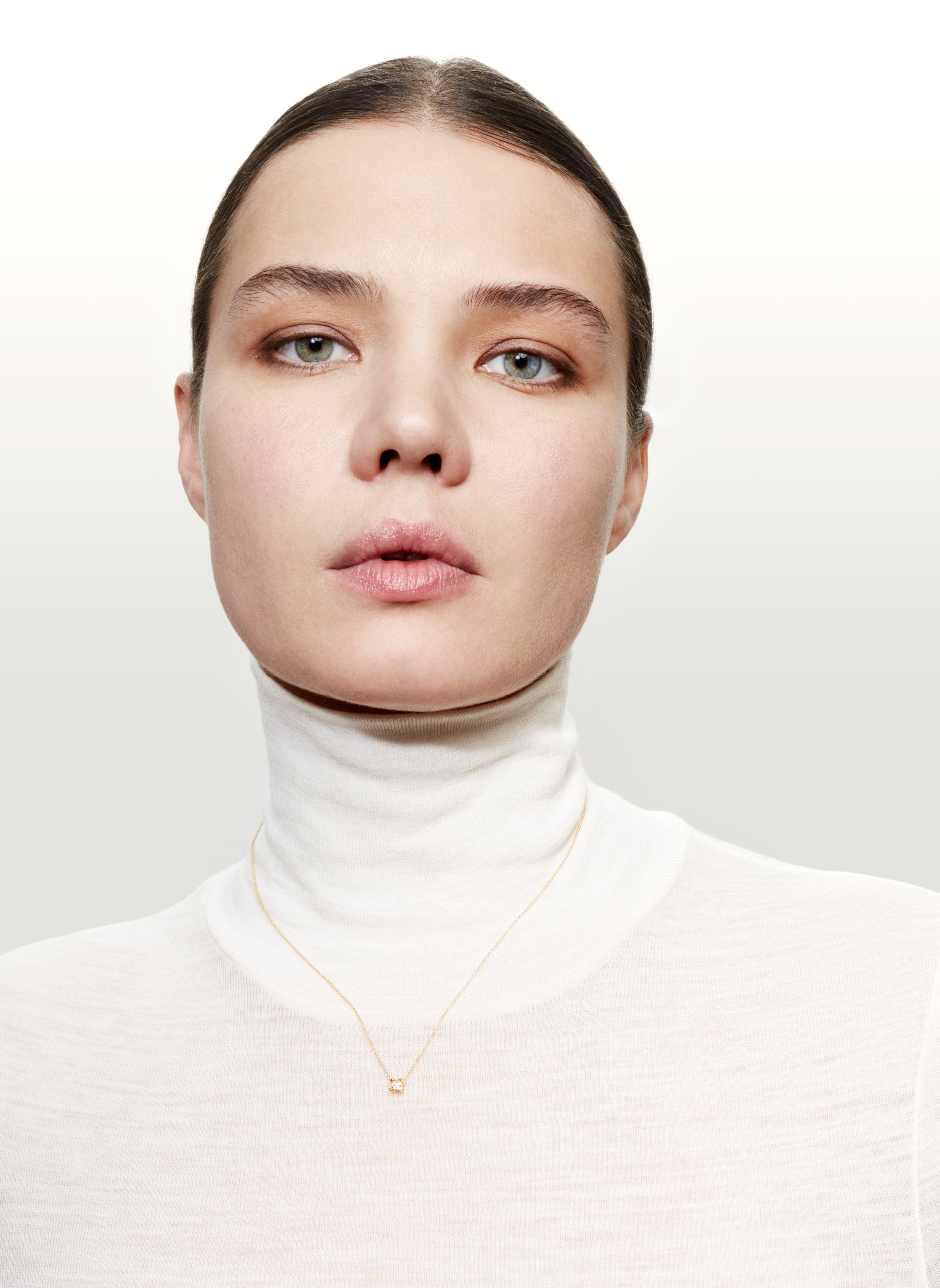 Solitaire vintage cut diamond necklace