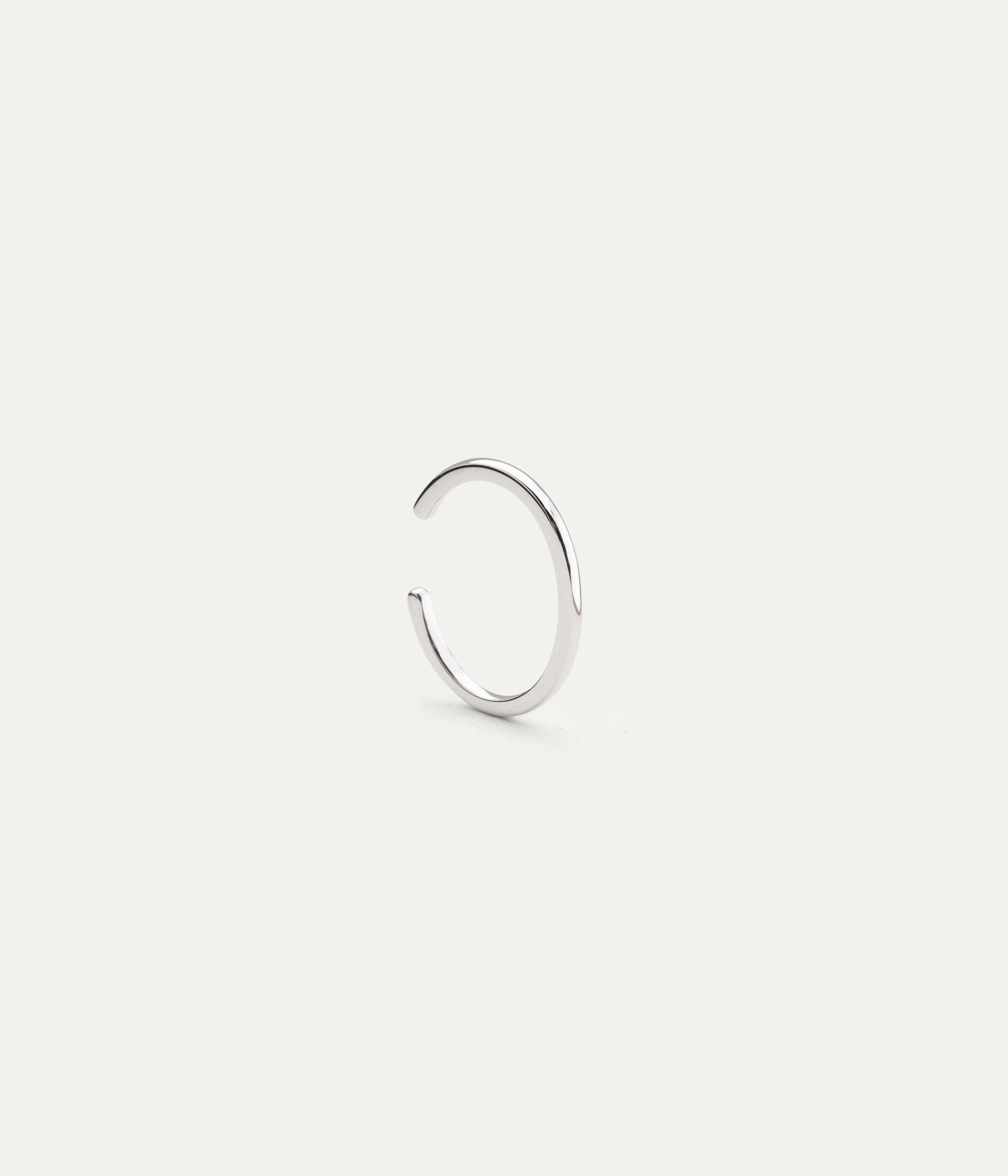 Suzanne white gold earcuff