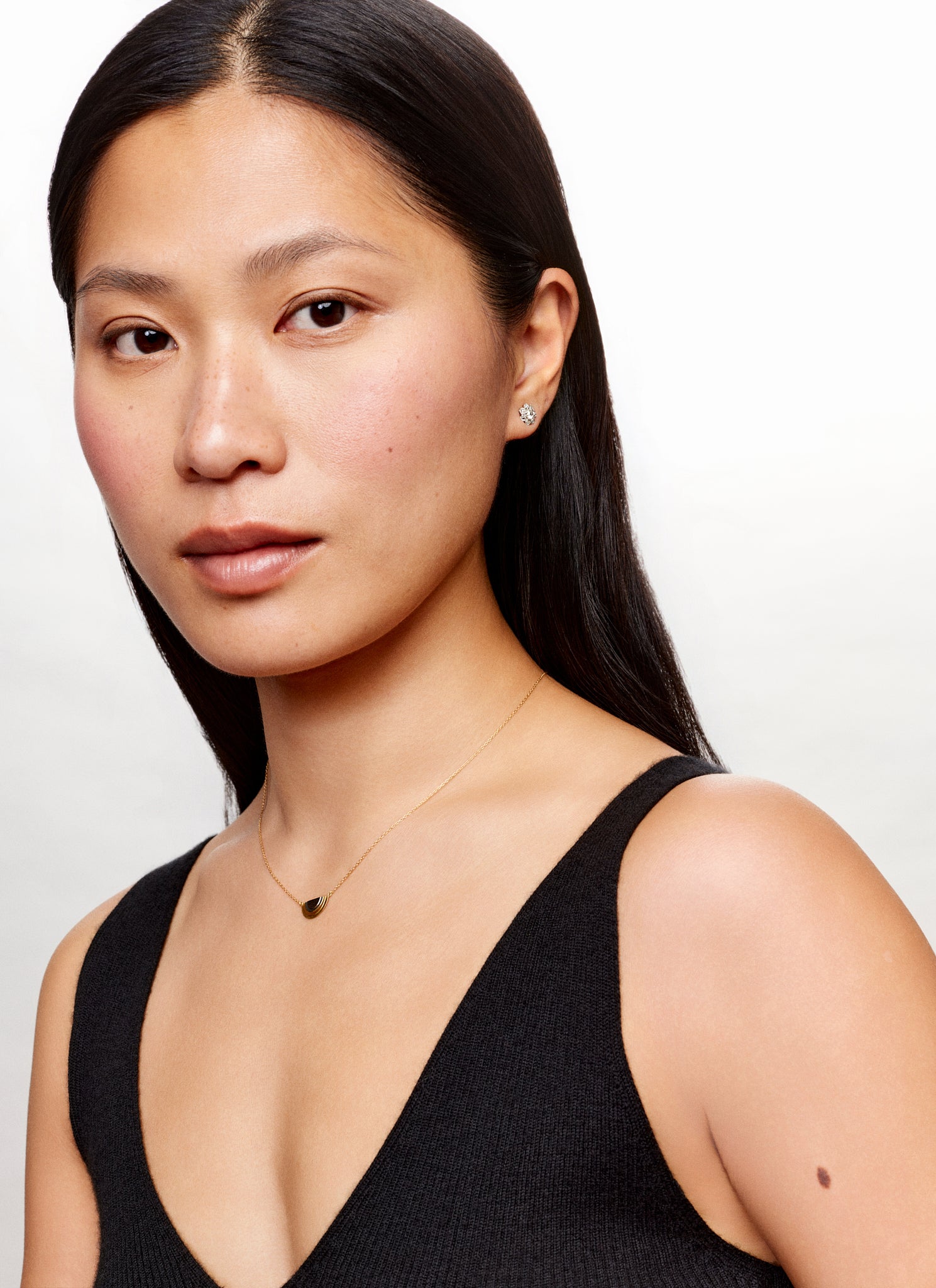 Flower yellow gold and diamond earrings