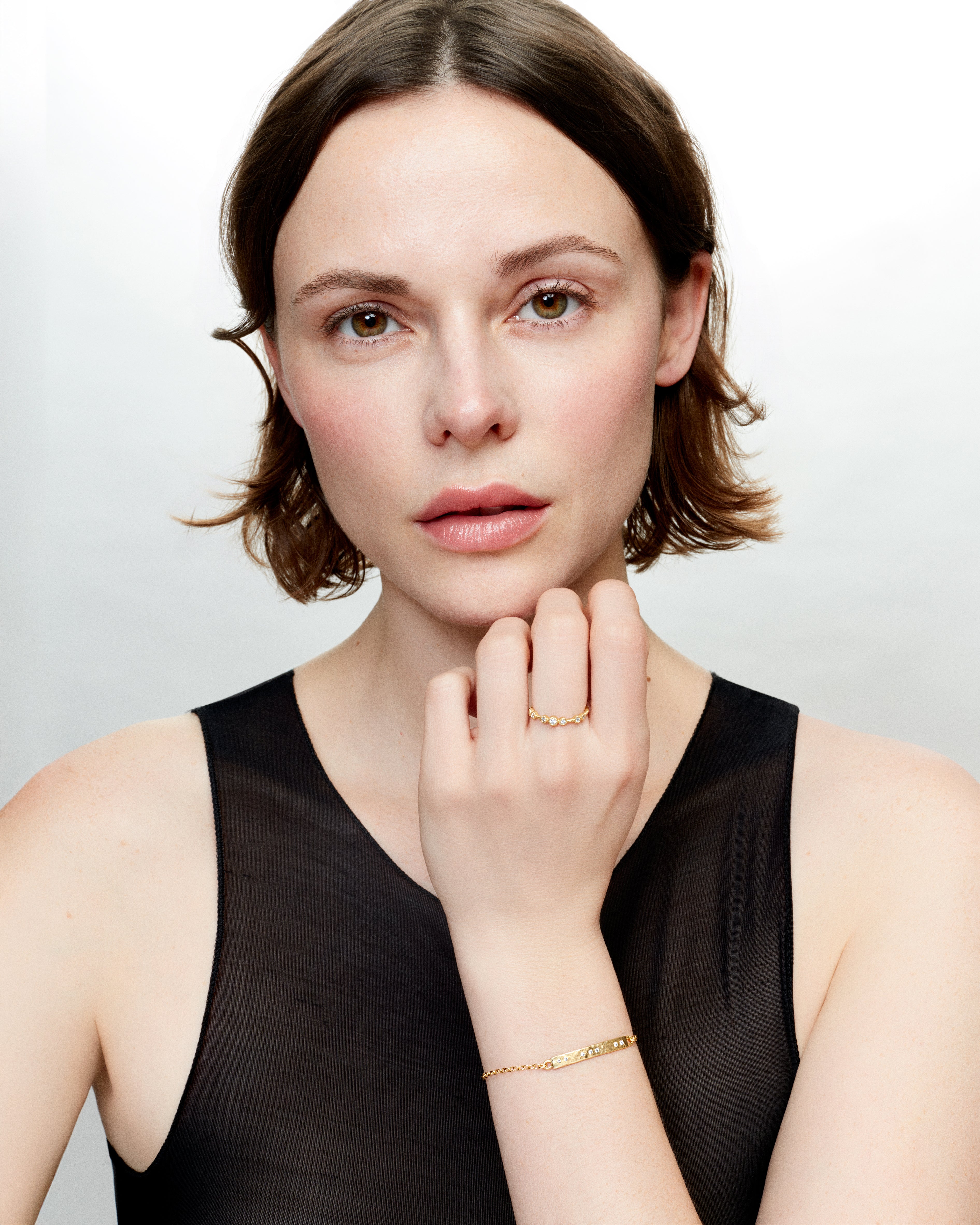 7 bezel yellow gold and diamond ring