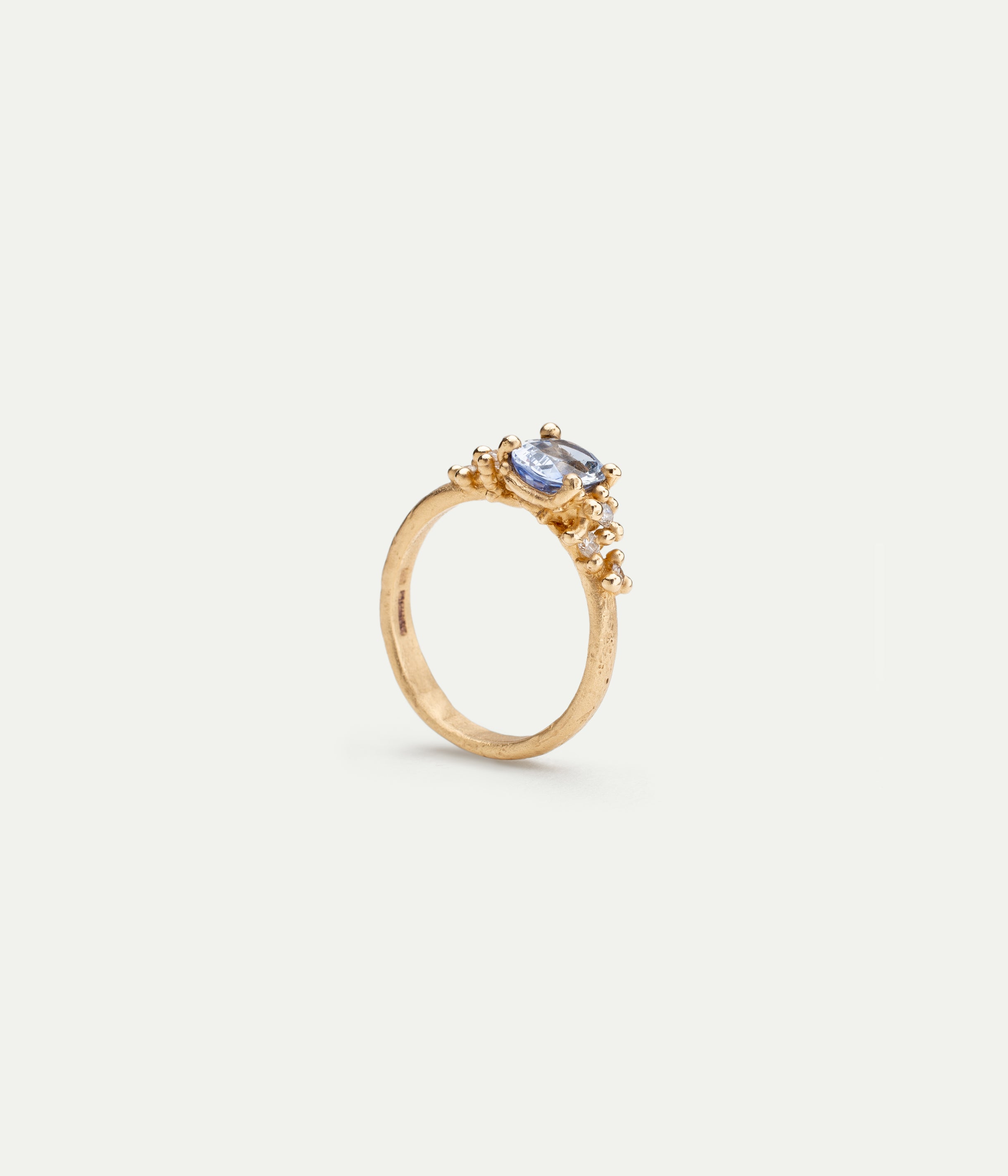 Granules blue sapphire ring
