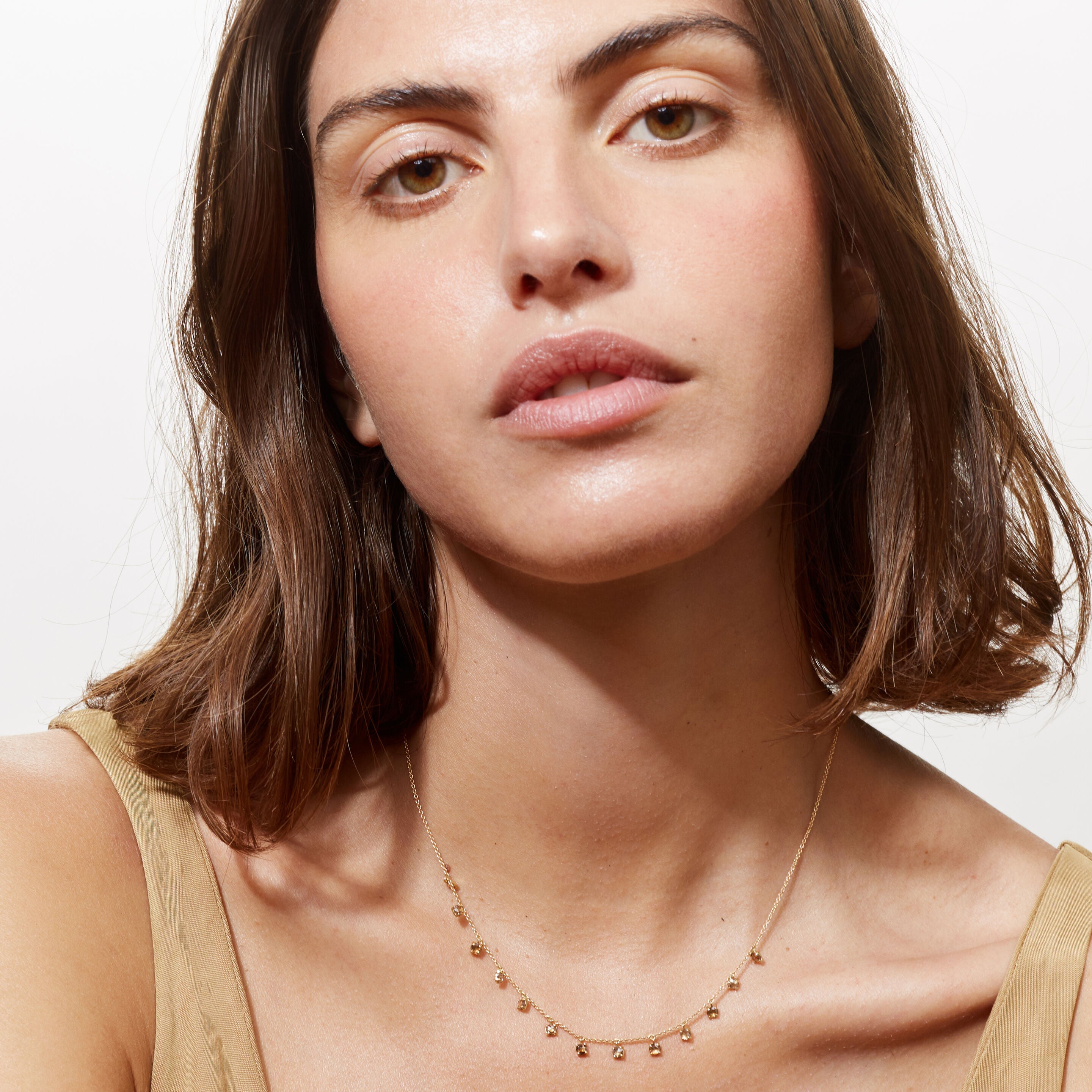 Dancing drop thirteen brown diamonds necklace