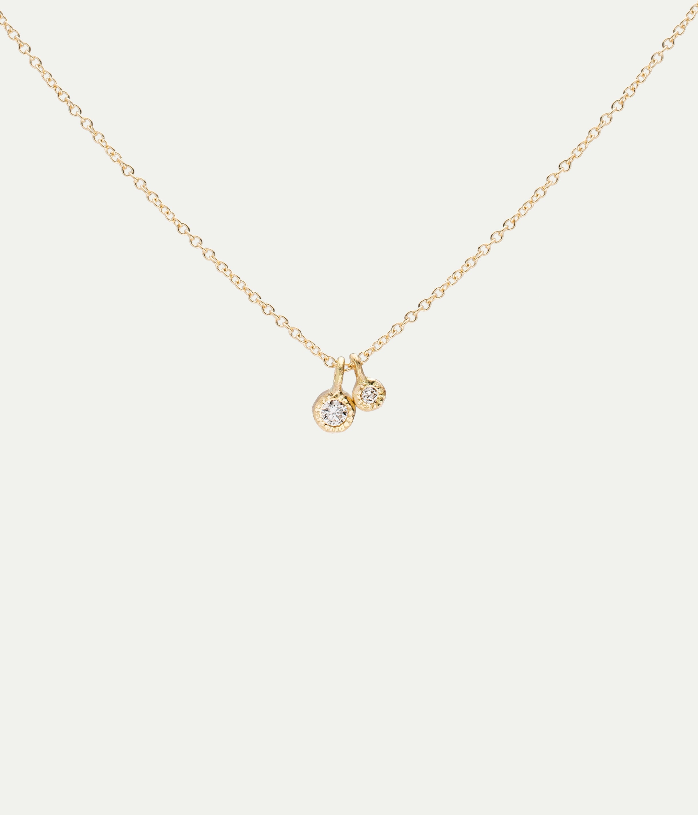 2 Bezels diamond necklace