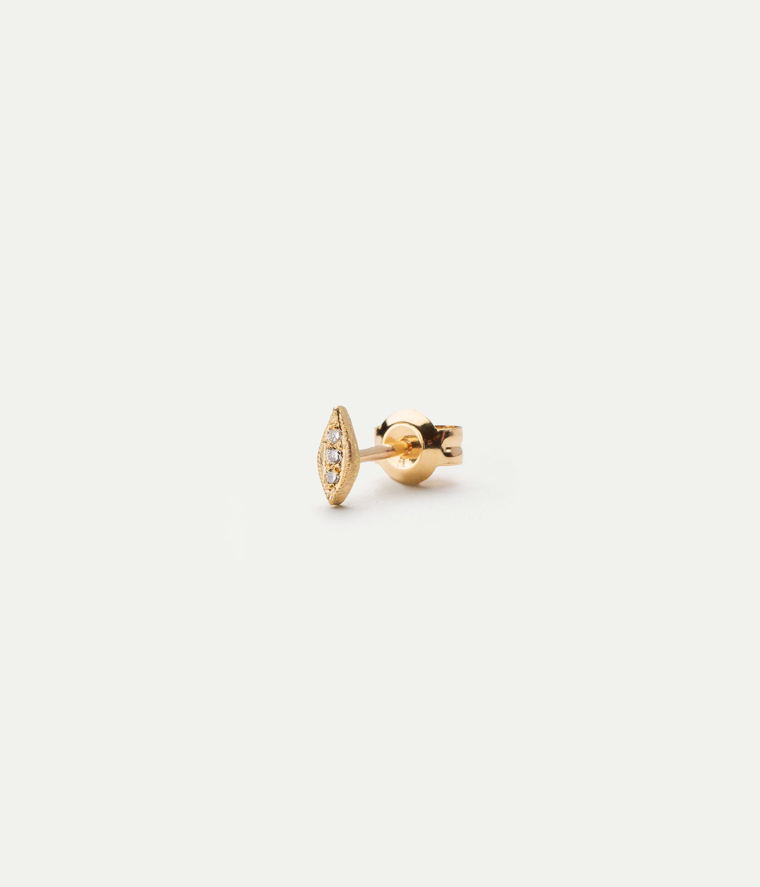 Leaf single diamonds stud