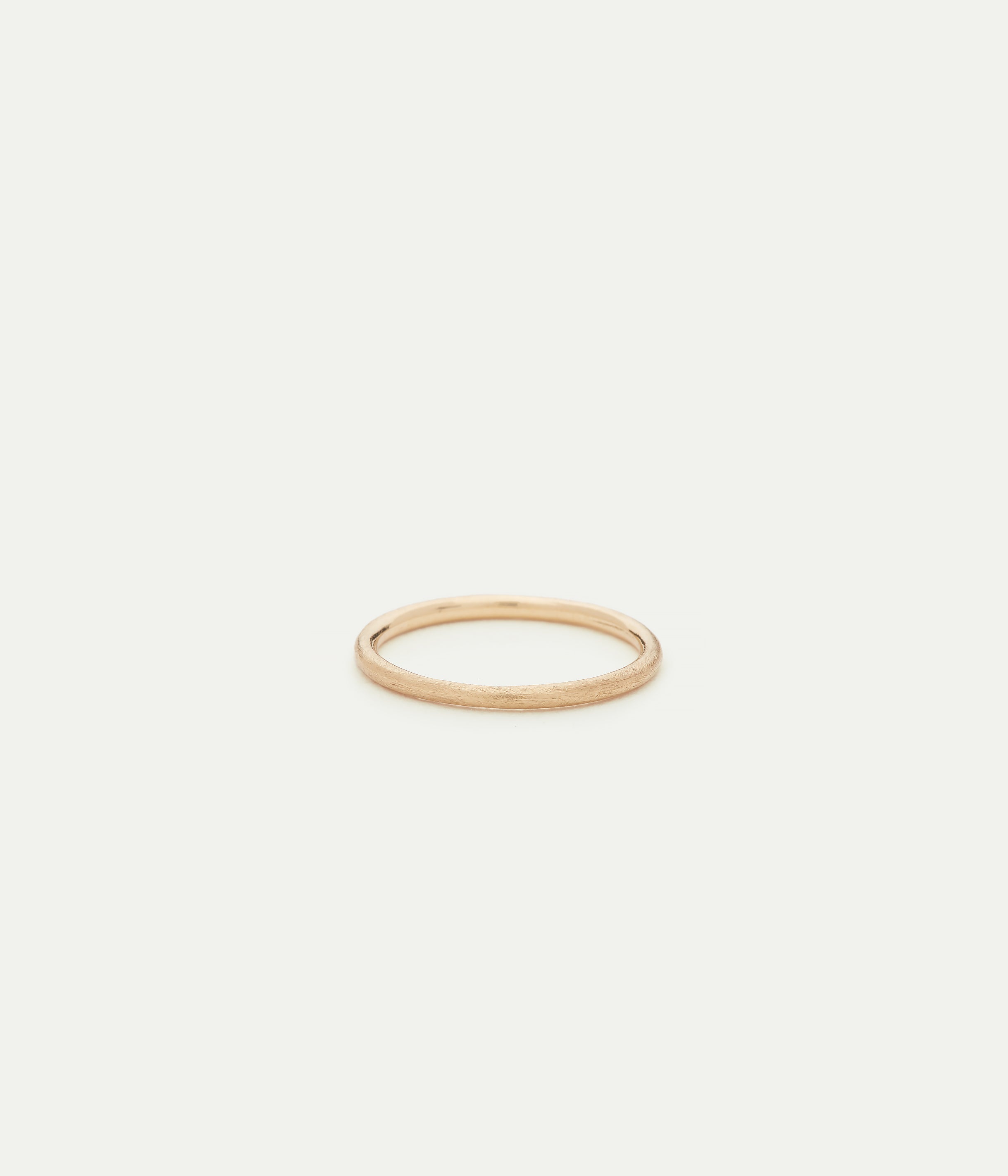 Amy yellow gold band