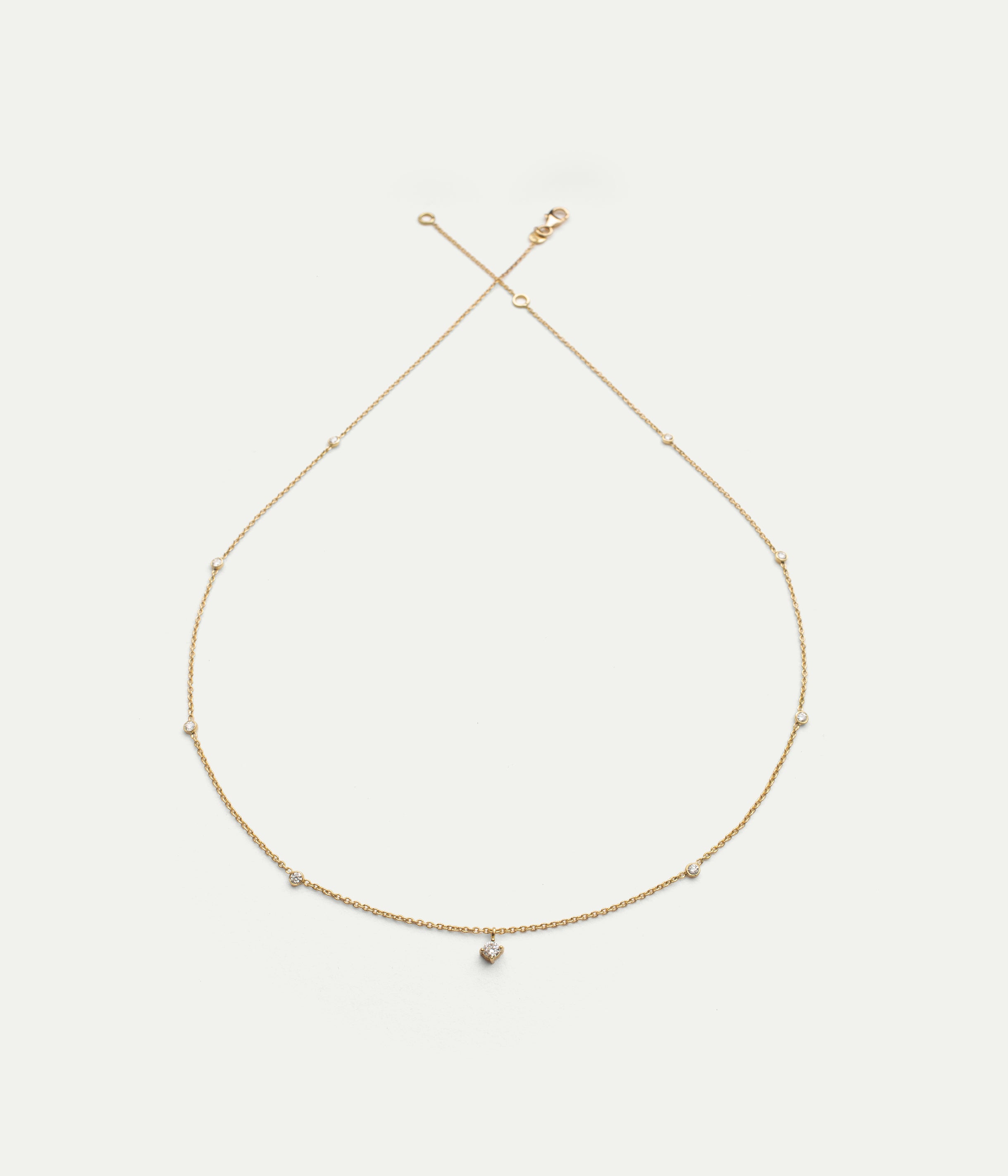 Holly yellow gold 9 diamonds necklace