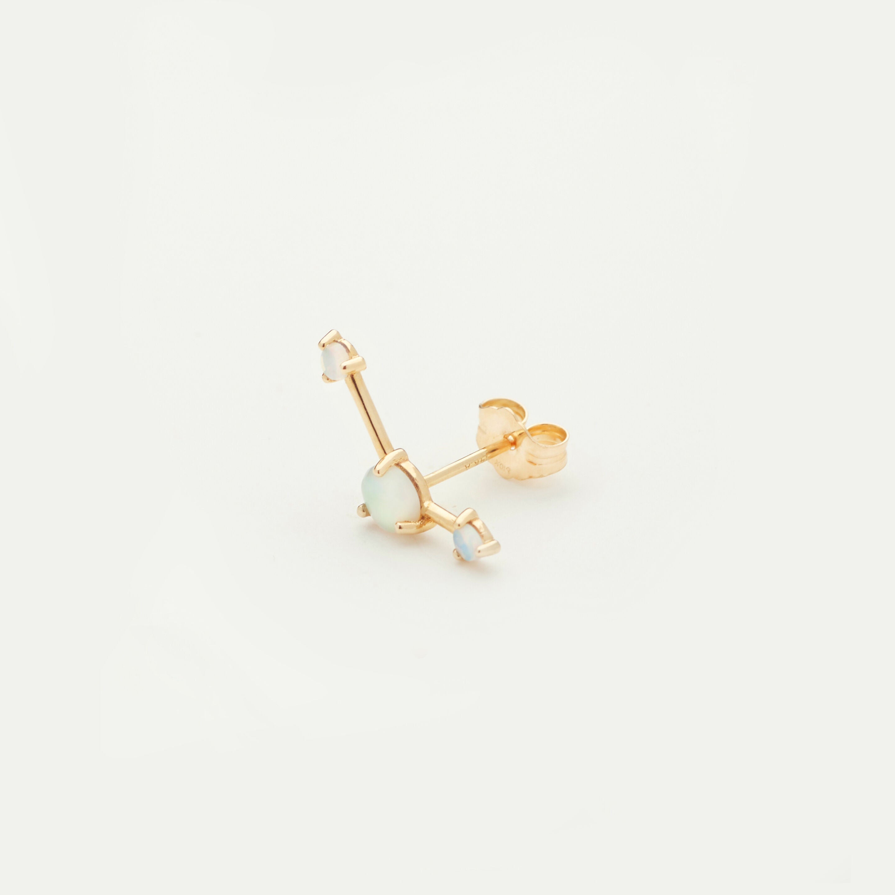 Boucle d'oreille Three-step opales ballon droite