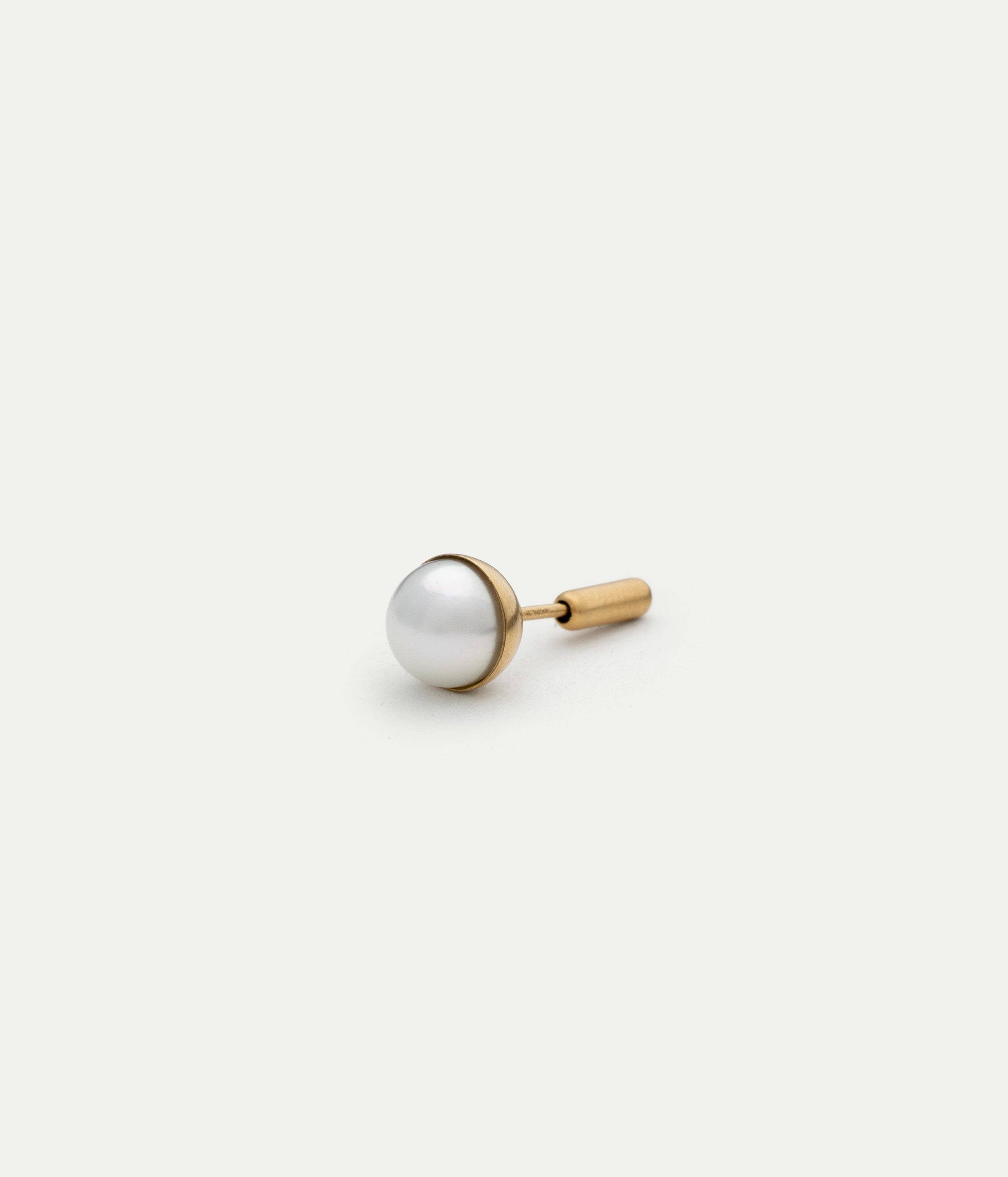 Boucle d'oreille single Half pearl