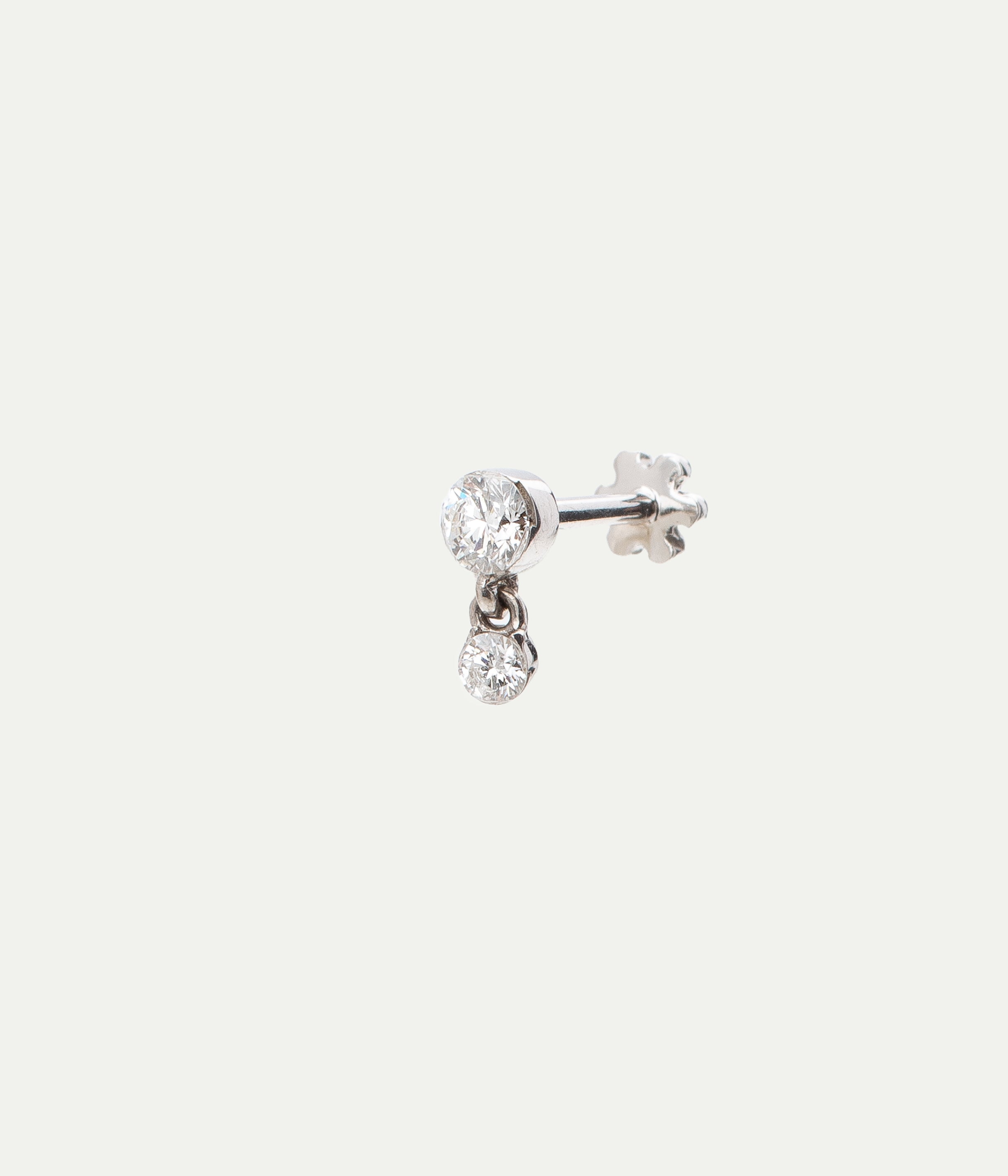 Invisible set white gold and diamonds single stud