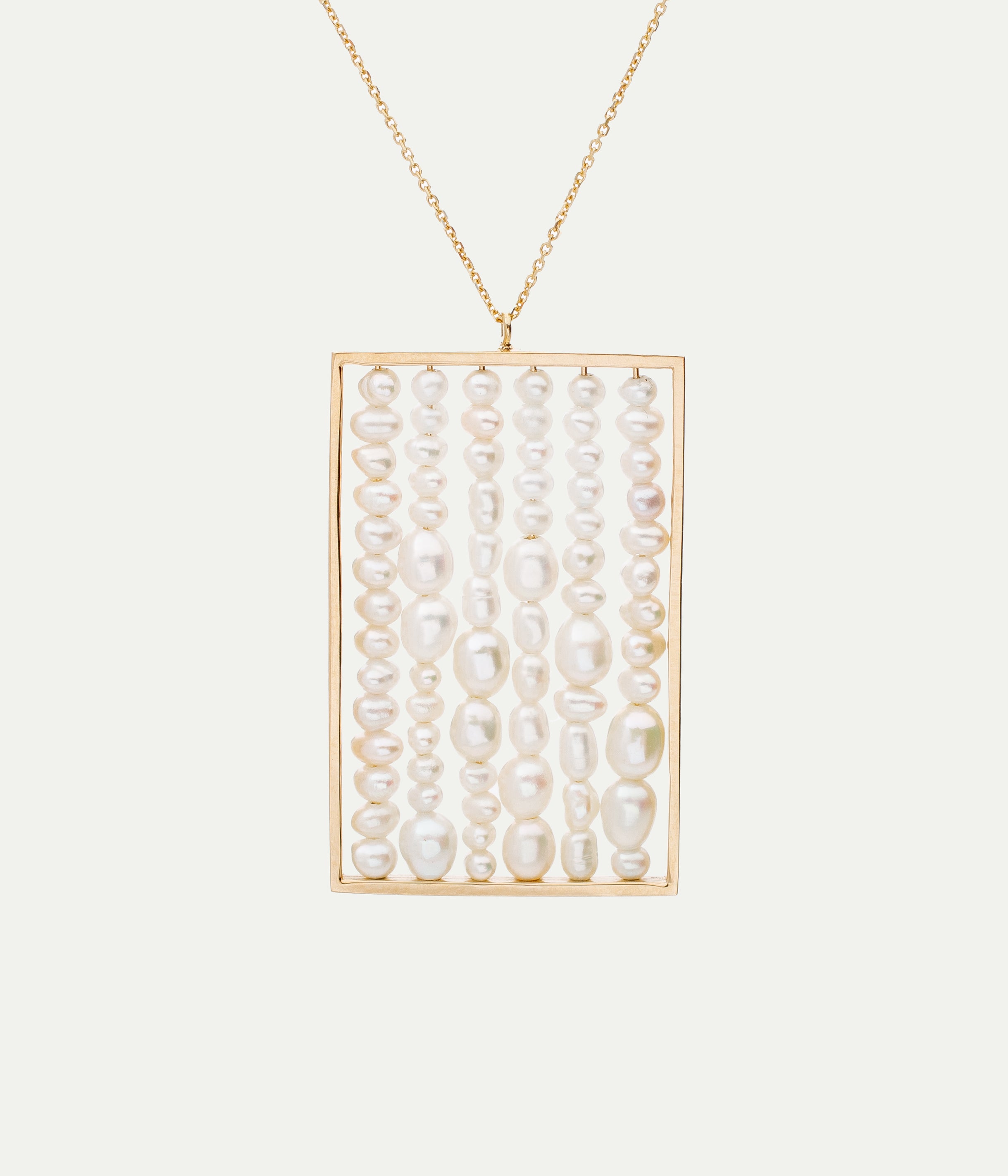 Letter necklace perles