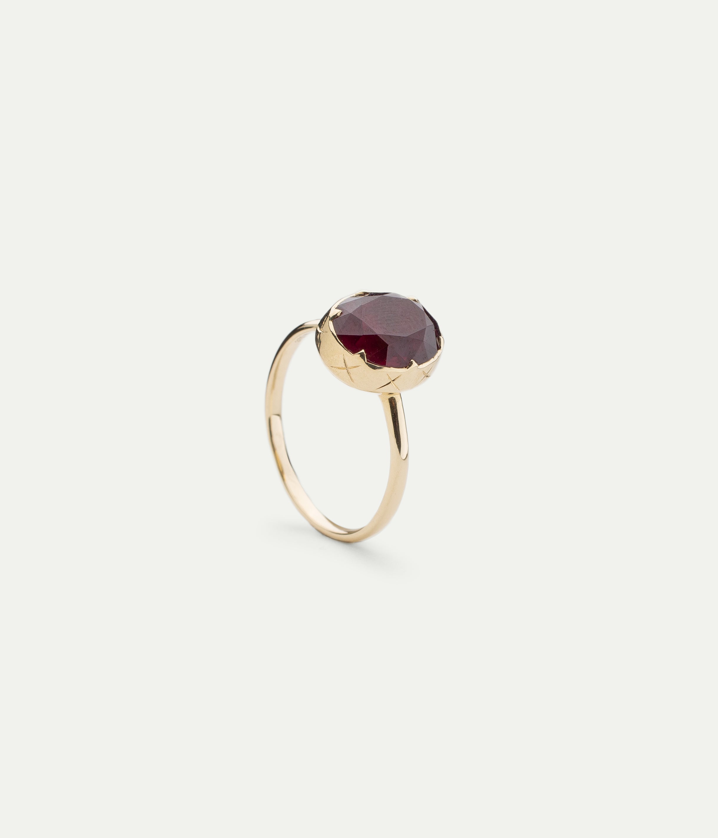 Jelly Garnet ring