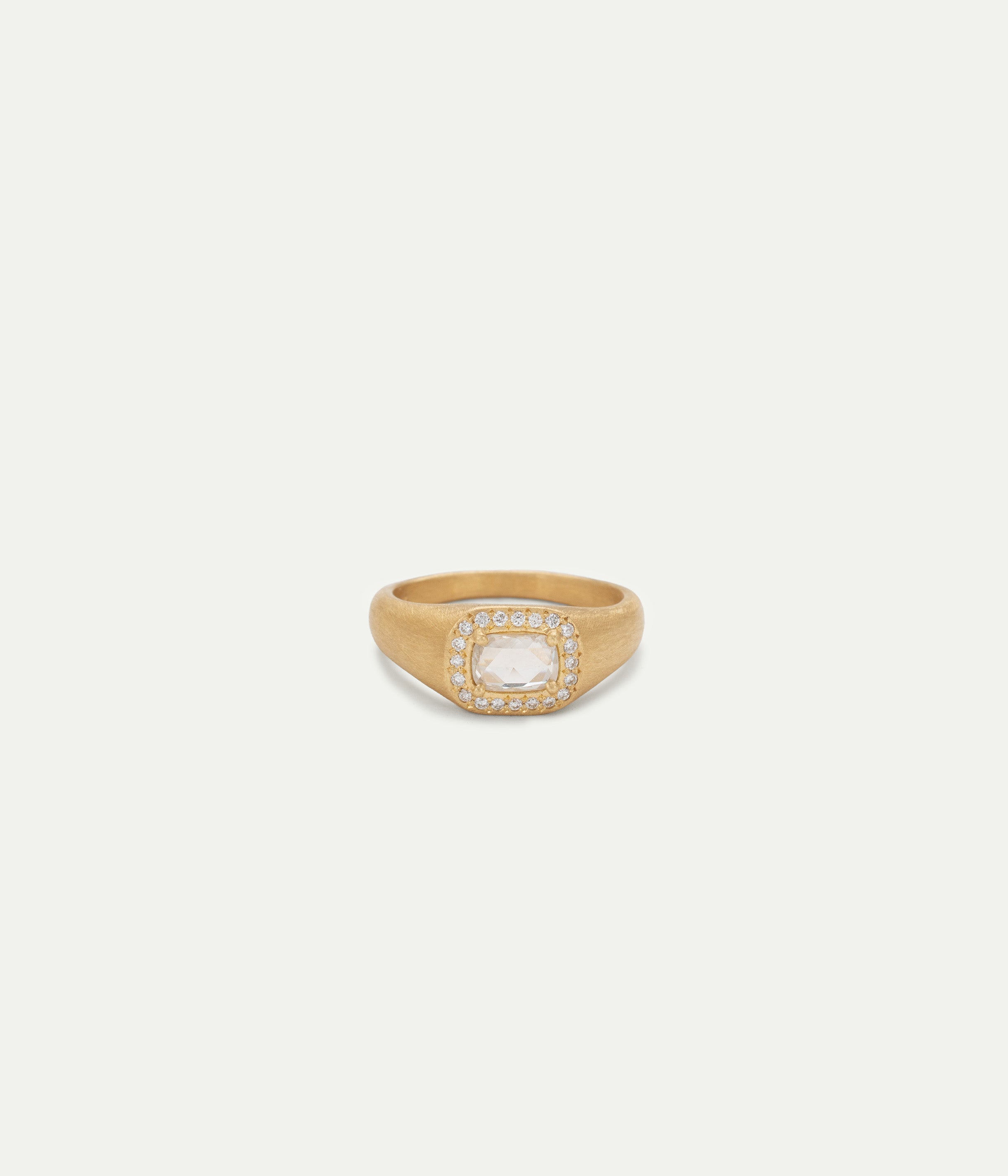 Sora yellow gold and diamonds ring