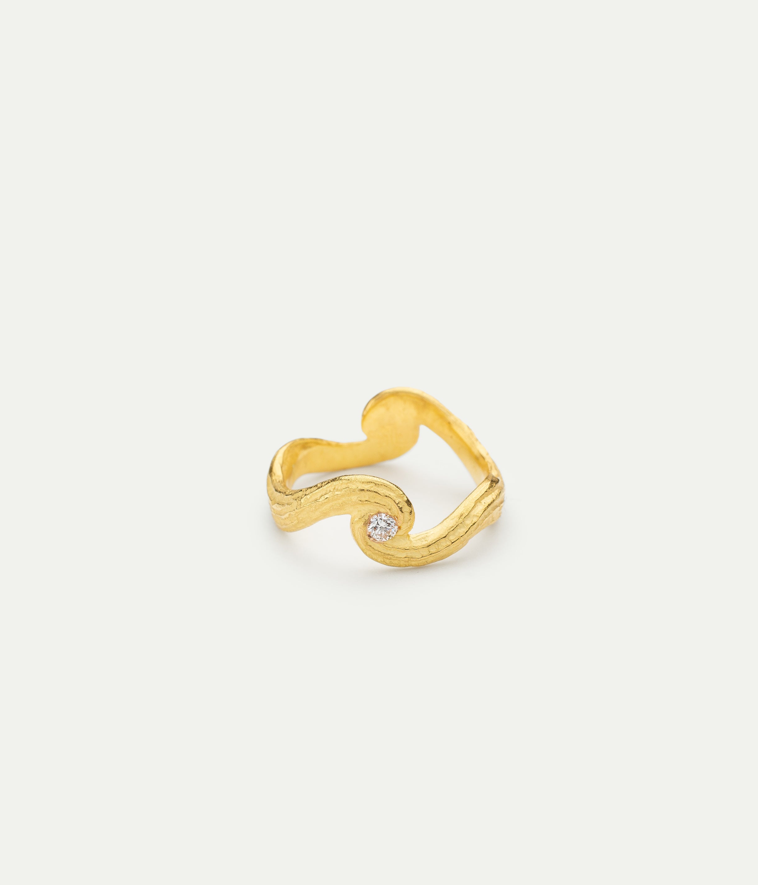 Spiral Wave Diamond ring