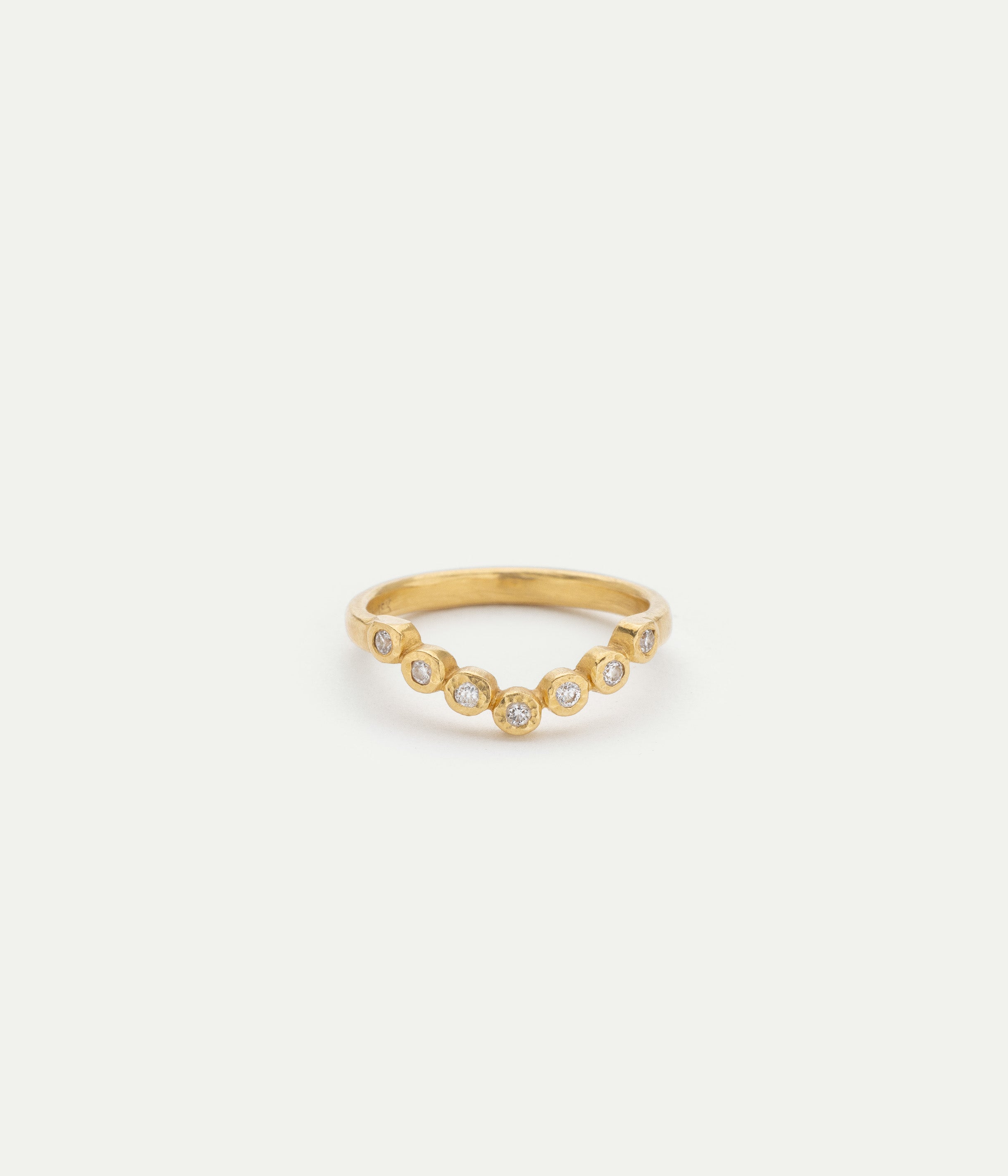 V Shaped yellow gold and diamonds ring